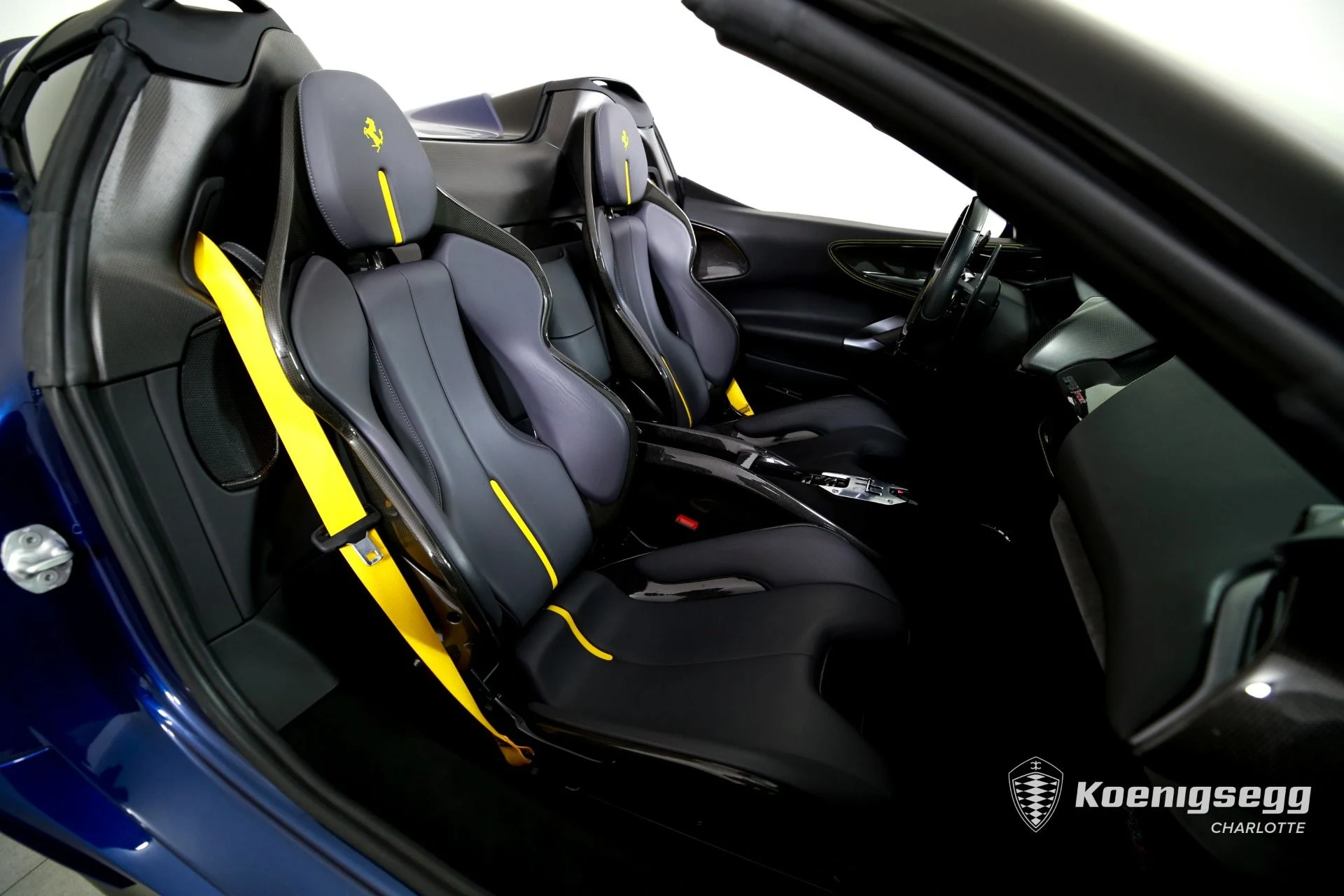 mph019_3287962748_Used_2022_Ferrari_SF_90_Spider_1775660040_061be71062