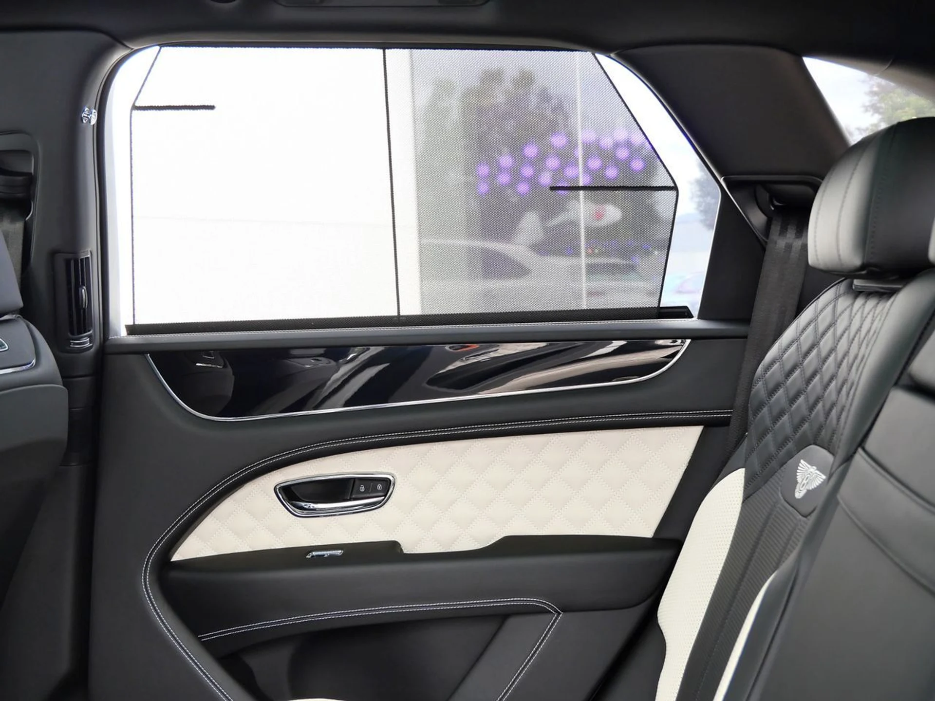 mph019_3288553092_9c3f7a9182c750550fffe366761b54bcx_28a736d31b