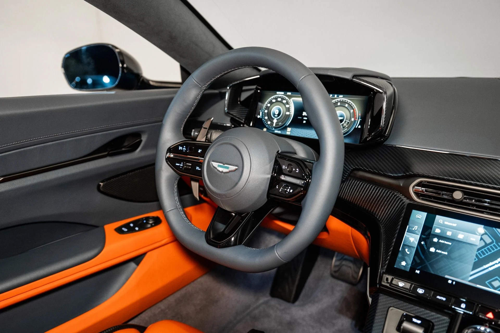 mph019_3288607787_Used_2025_Aston_Martin_Vantage_Coupe_1737041109_7081e1d96b