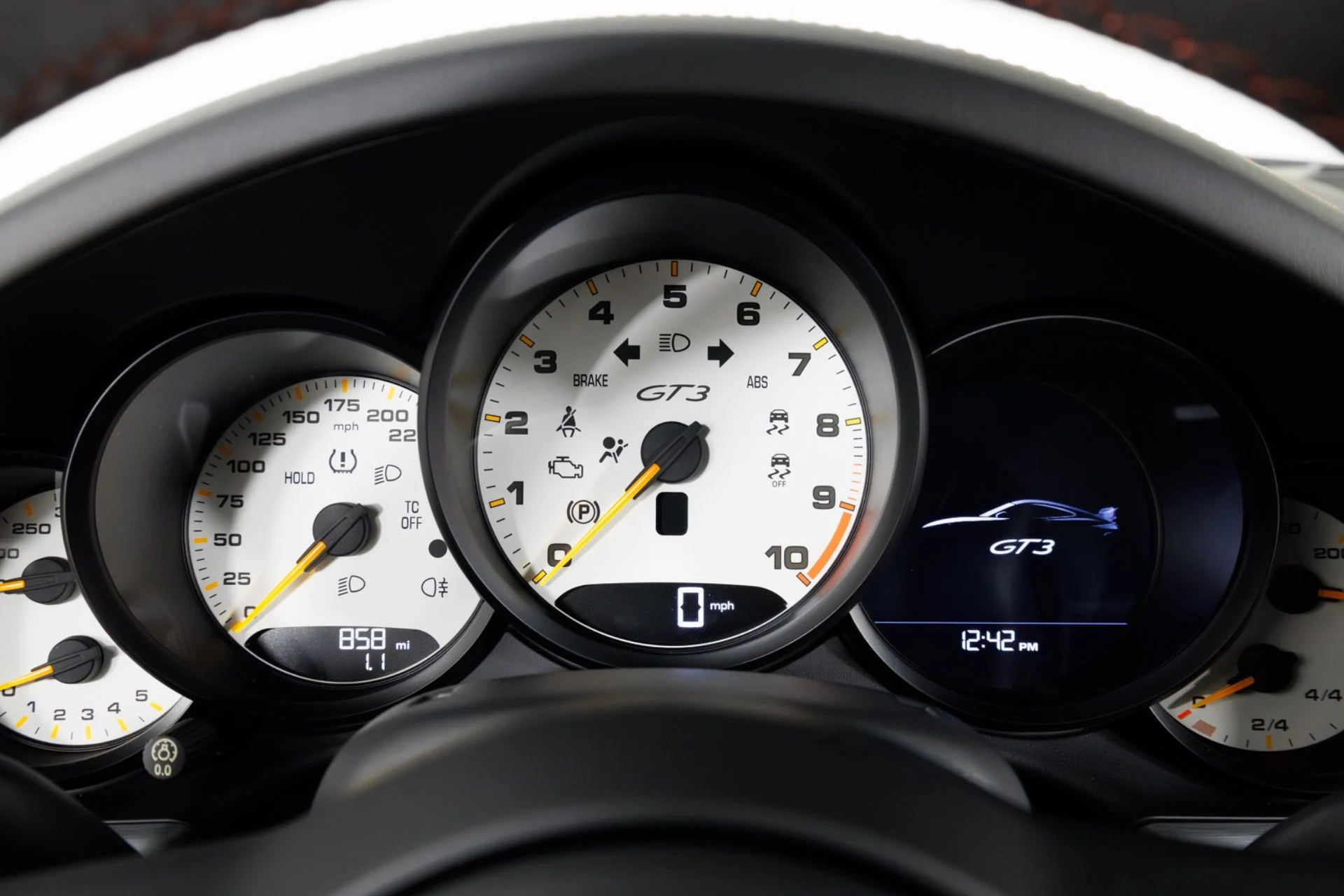 mph019_3296408849_Used_2018_Porsche_911_GT_3_1781025611_429b8ef5c5