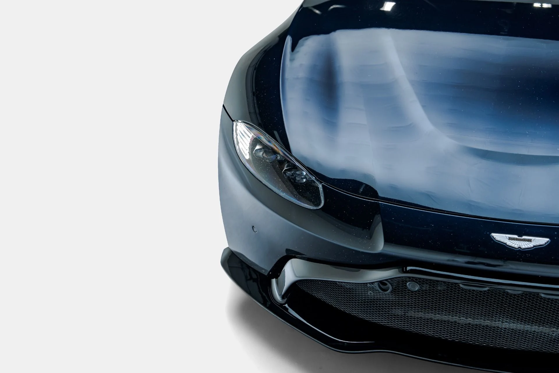 mph019_3316424509_Used_2019_Aston_Martin_Vantage_1793290910_22255b0c74