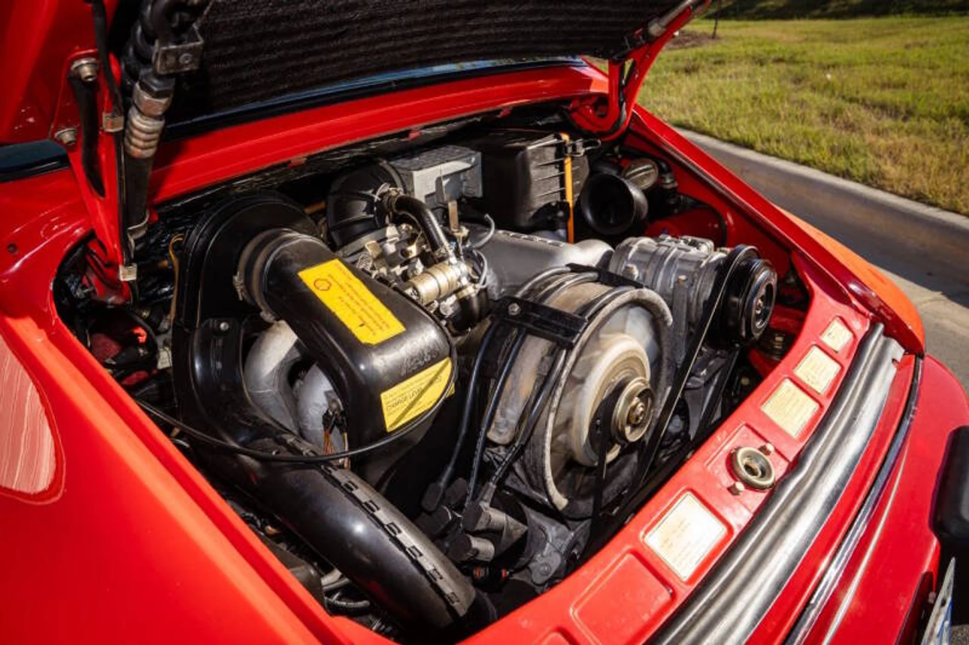 mph019_3317554242_1985_porsche_911_carrera_2dr_coupe_8ff1c34fe1