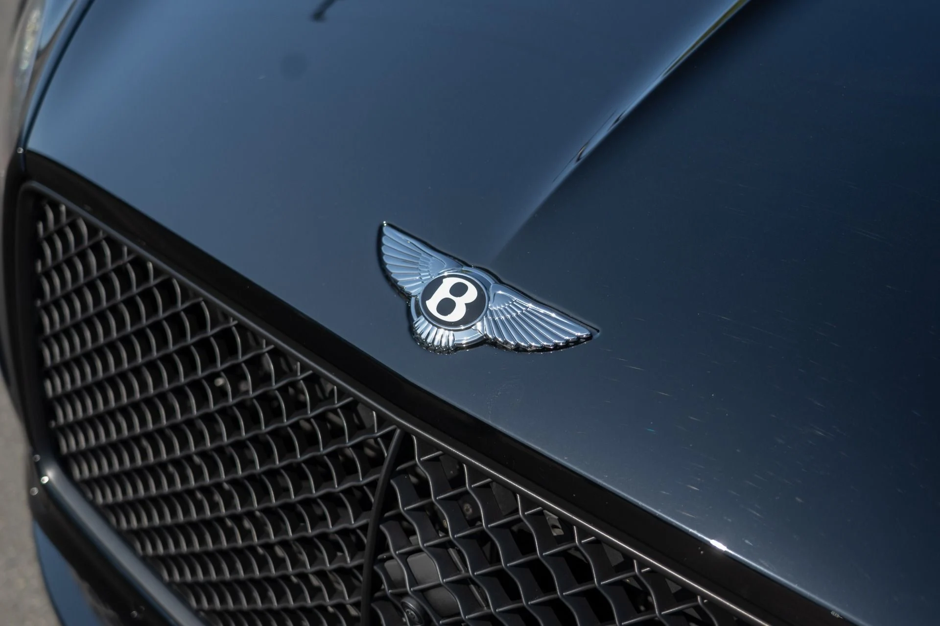 mph019_331821985_Used_2023_Bentley_Continental_GTC_V8_1755892856_8f5beb3eaa