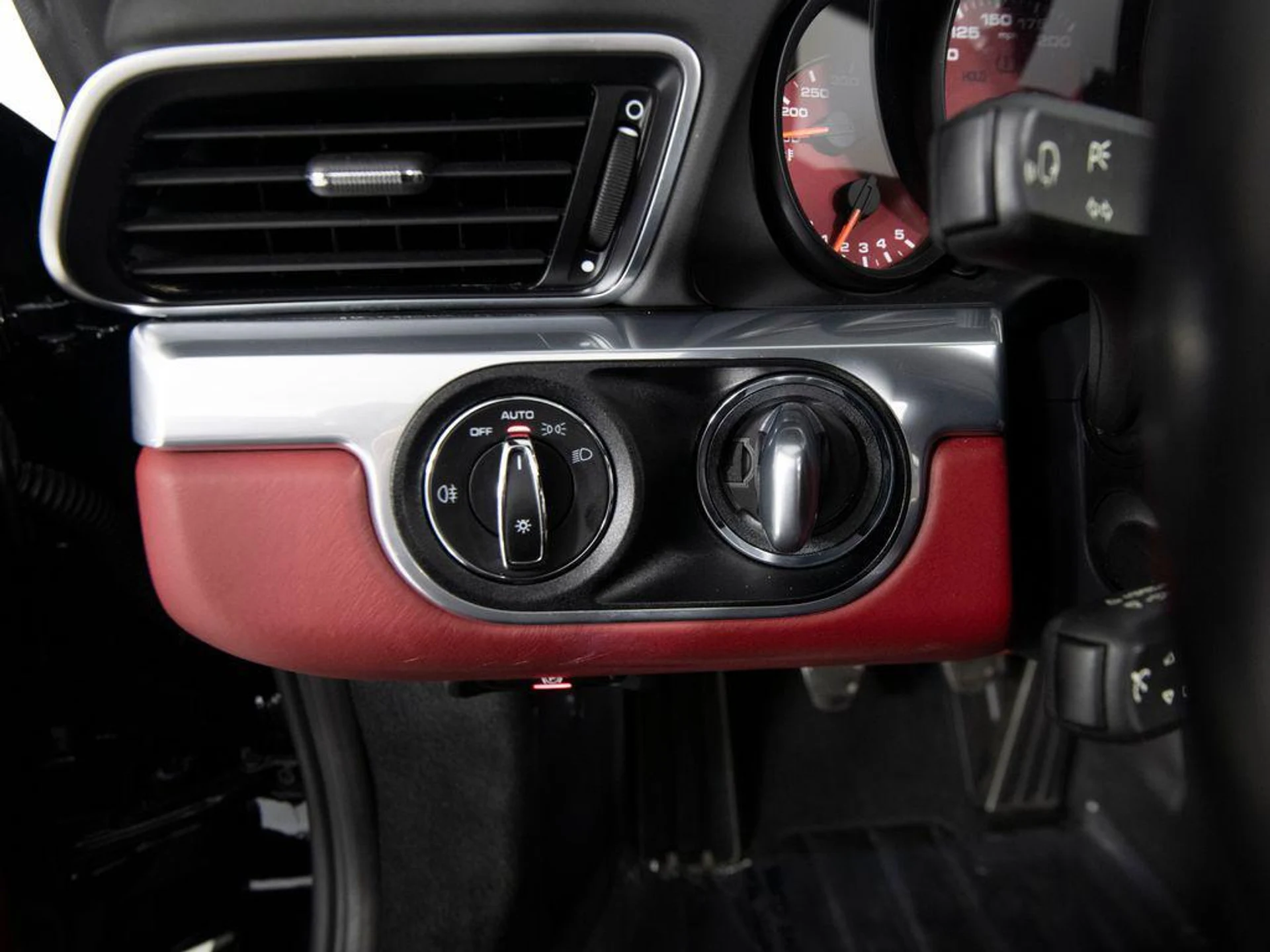 mph019_3318607415_ixm8dv_P7_O_Izj_Qlz06_GB_7b_O_Sqh_A_69fb704a8d