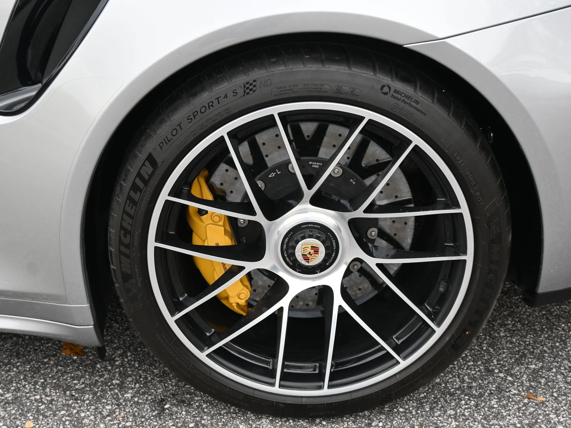 mph019_3323216593_330879653e125bc6cde86a98850574fex_0ce562696b