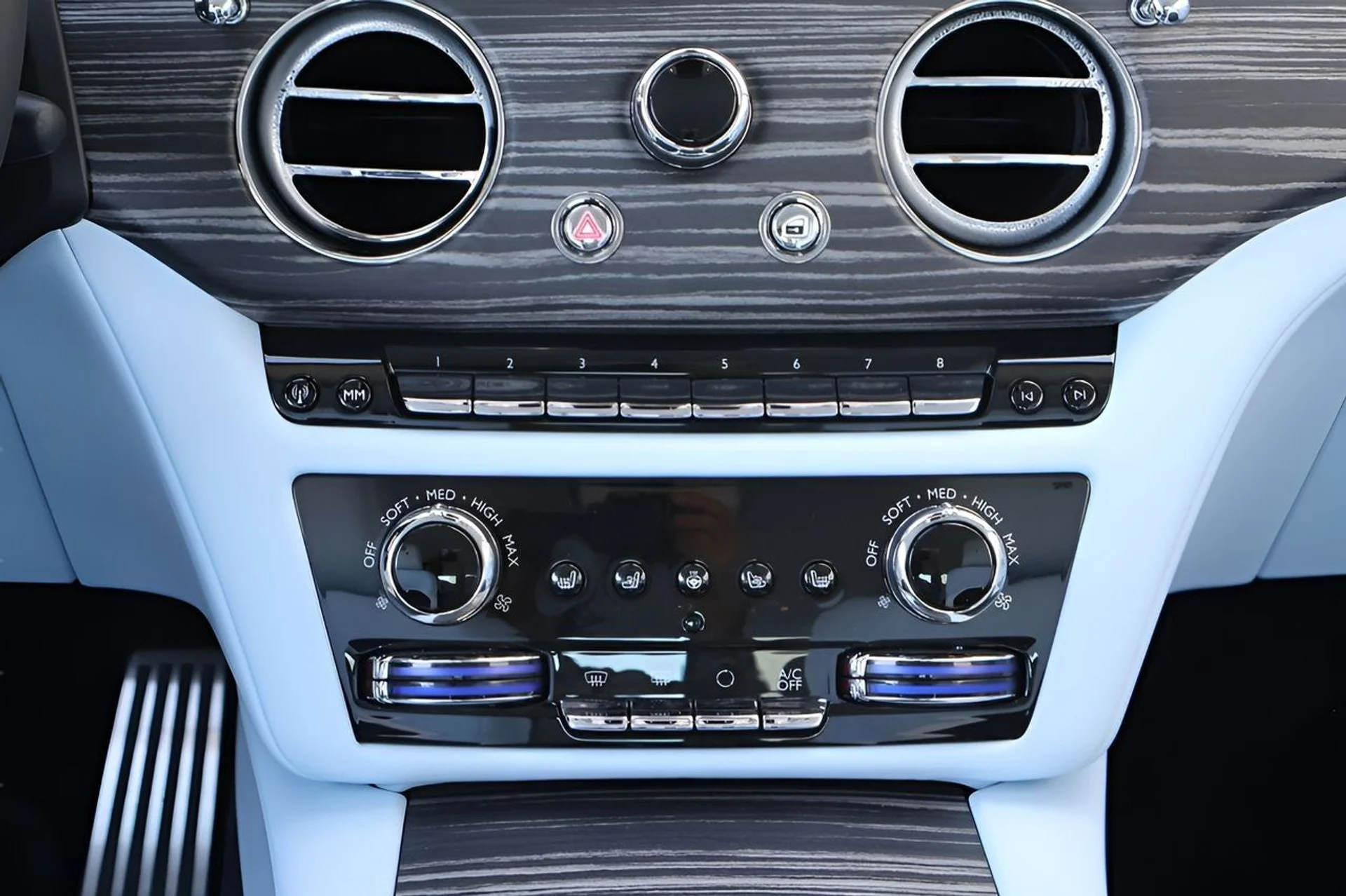 mph019_3325978999_20_7578b1c974