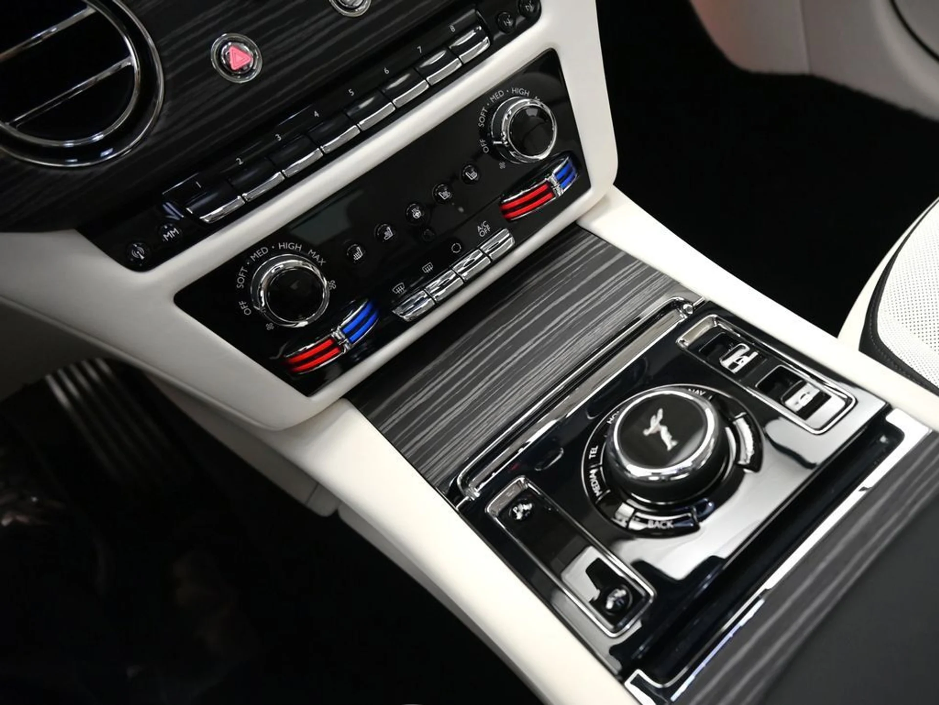 mph019_3327527728_60dcc65bf7dc64d4ff8def1cbe27f1d4_2bd0cbb120