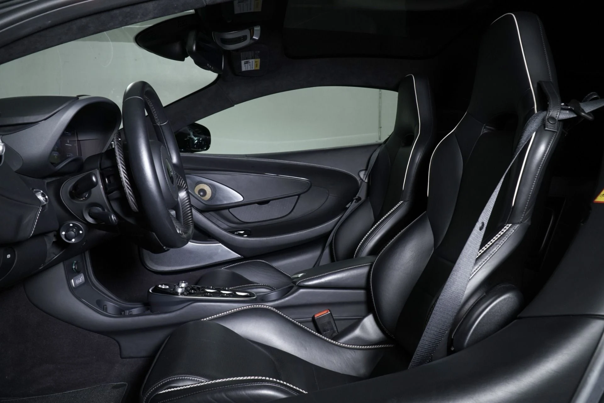 mph019_3333652121_Used_2023_Mc_Laren_GT_1764782426_58bac6fade