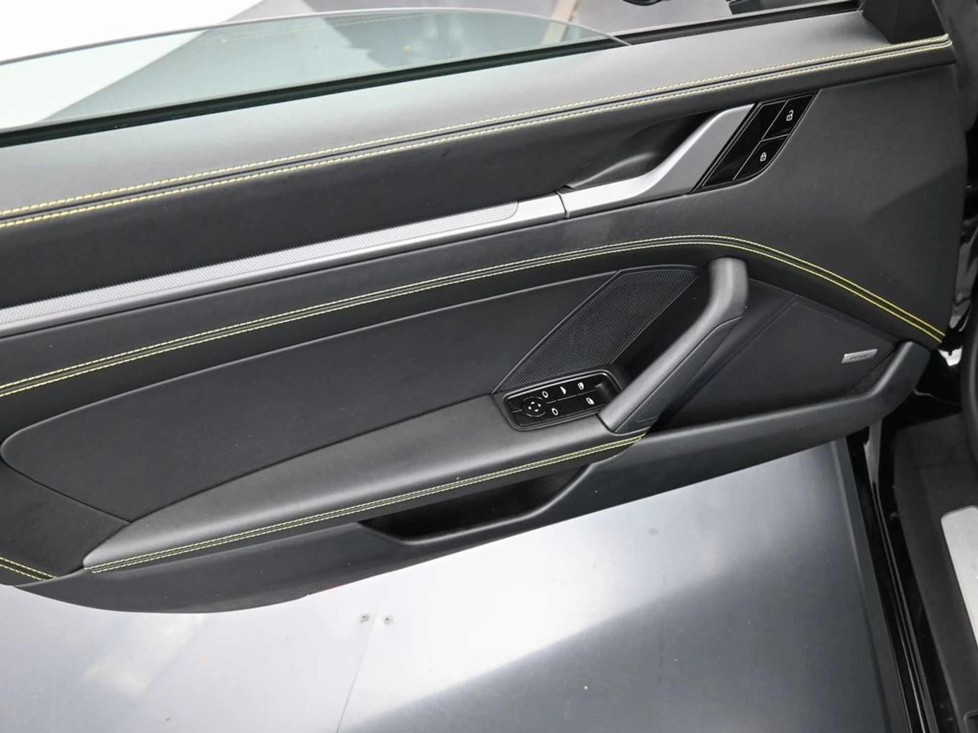 mph019_3344988673_c078f691c6a26adc8d71a730f2d1df67_3f3eb92dce