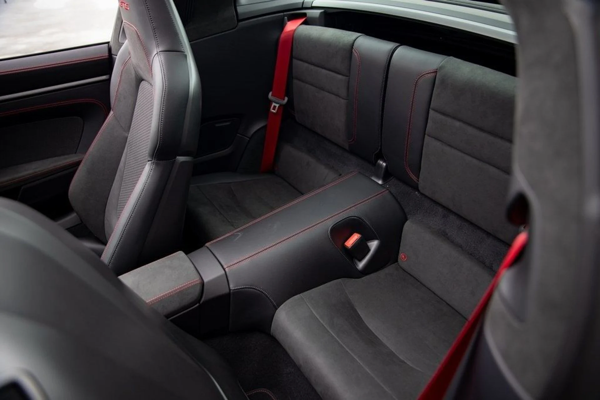 mph019_3346506275_c2aae0aa9ee343b2fbebade5df8fe4f7x_297d3db428