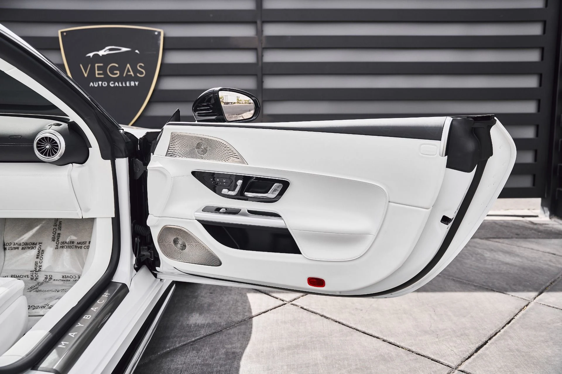 mph019_3348784734_Used_2026_Mercedes_Benz_SL_Class_Maybach_SL_680_1777159925_6c0d2ec51a