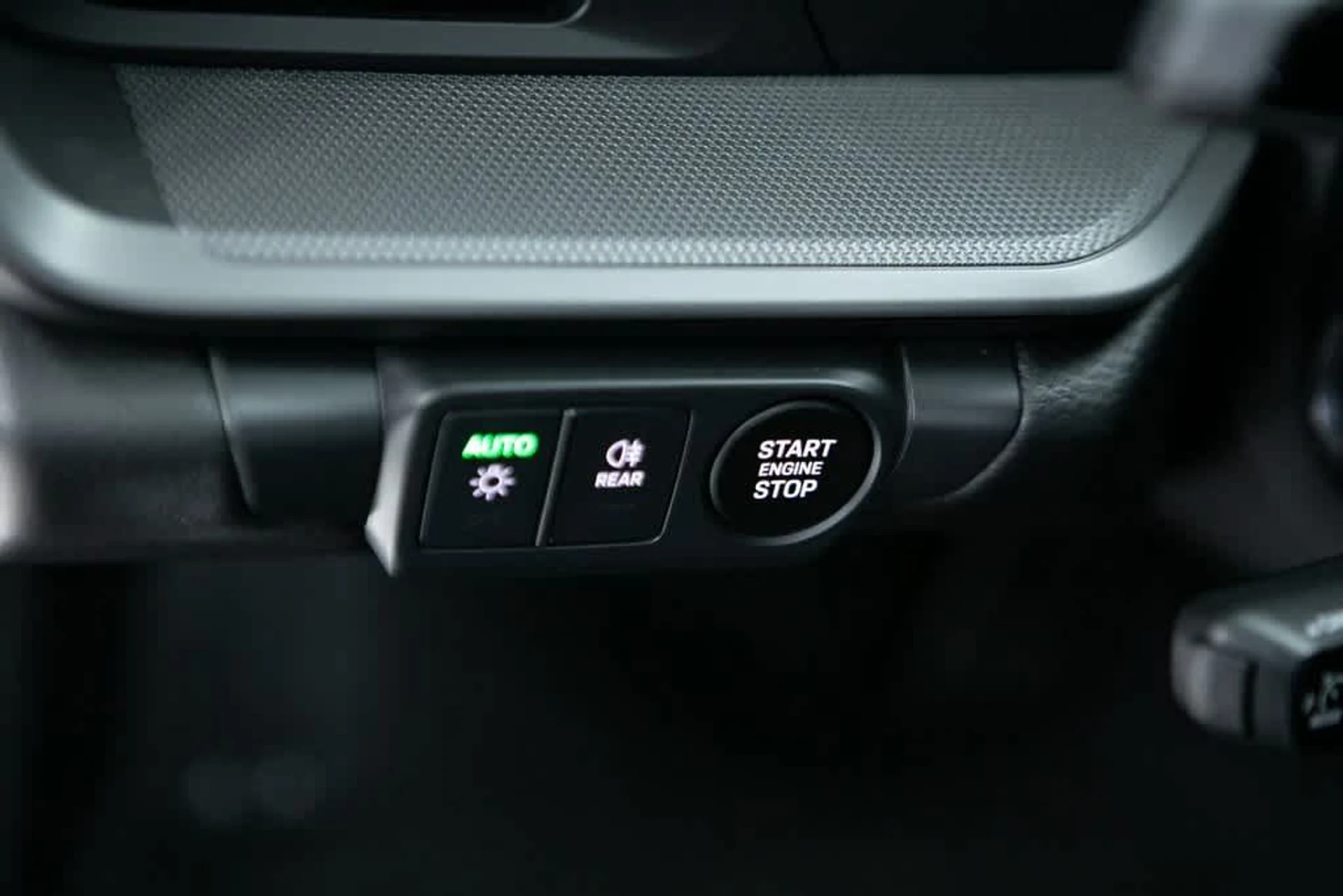 mph019_3349502614_2c2daad0403444cbbe441186cd4b76bax_33a855173a