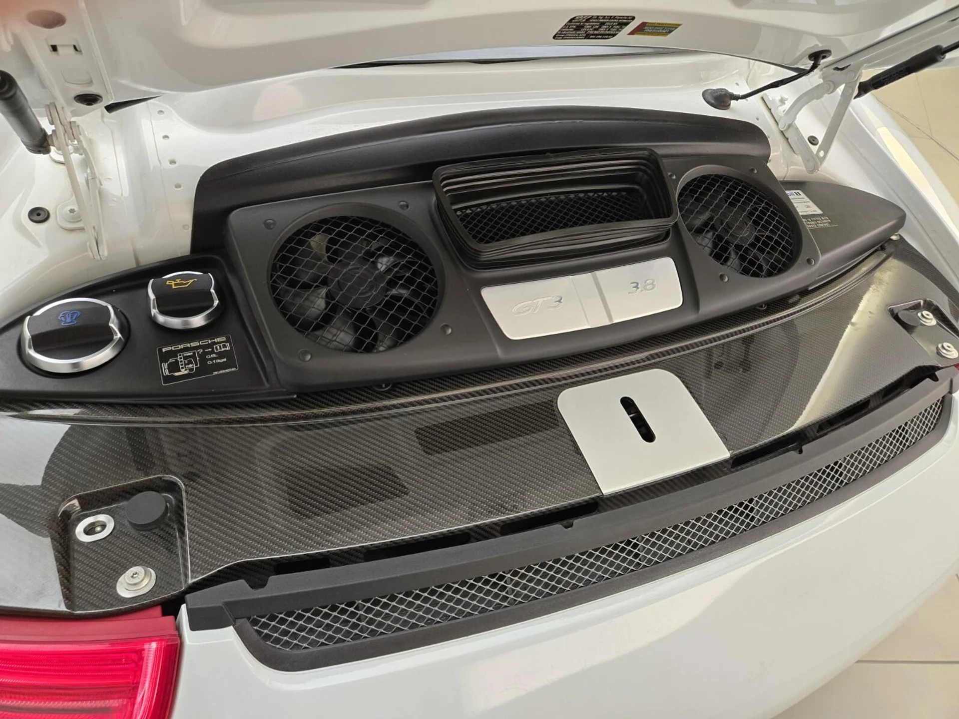 mph019_3349542413_Used_2015_Porsche_911_GT_3_1756192115_bb9b519379