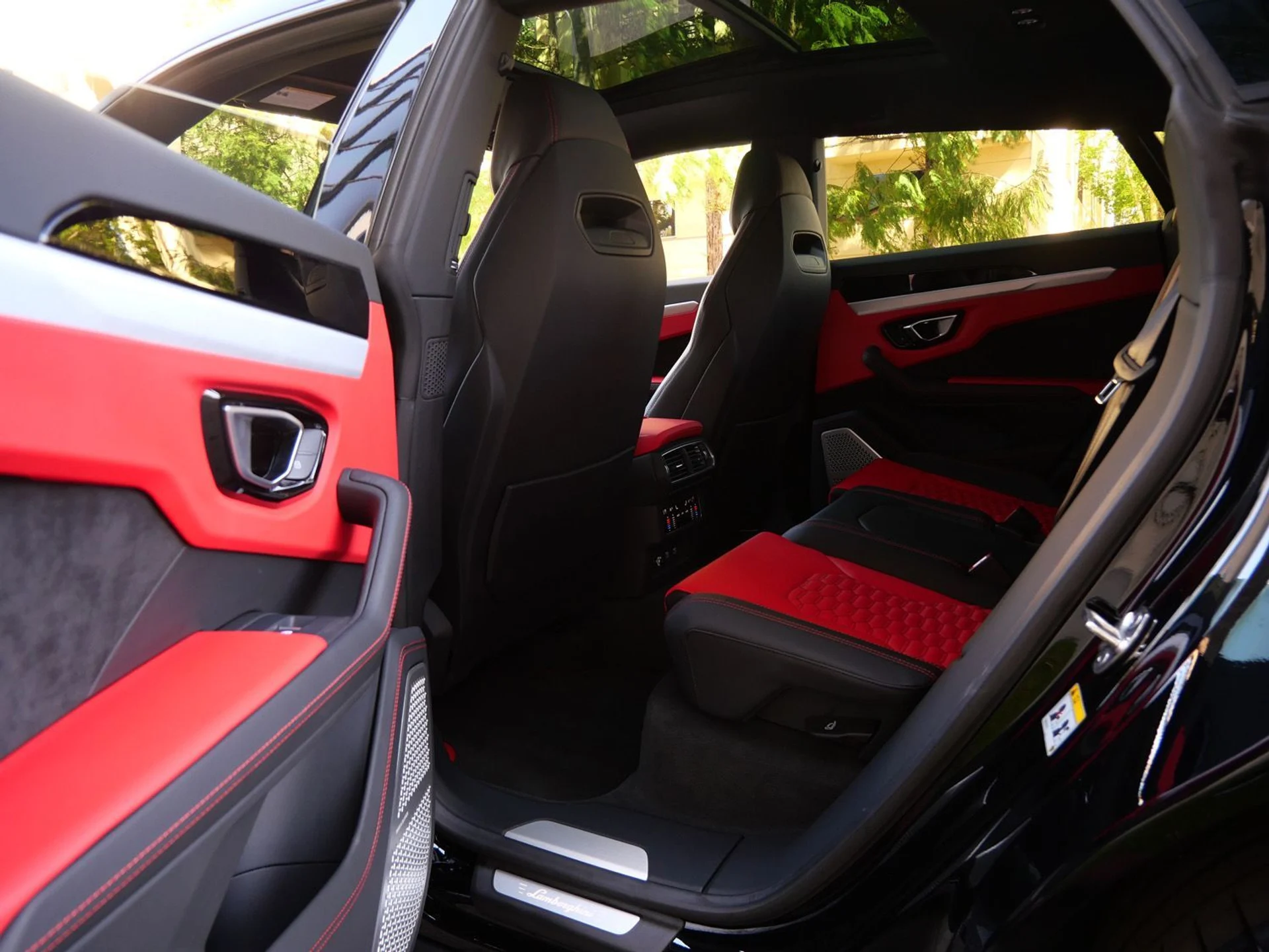 mph019_3350502128_73c37cd10c006d7516f29a2a8389b849x_f5d7b35302