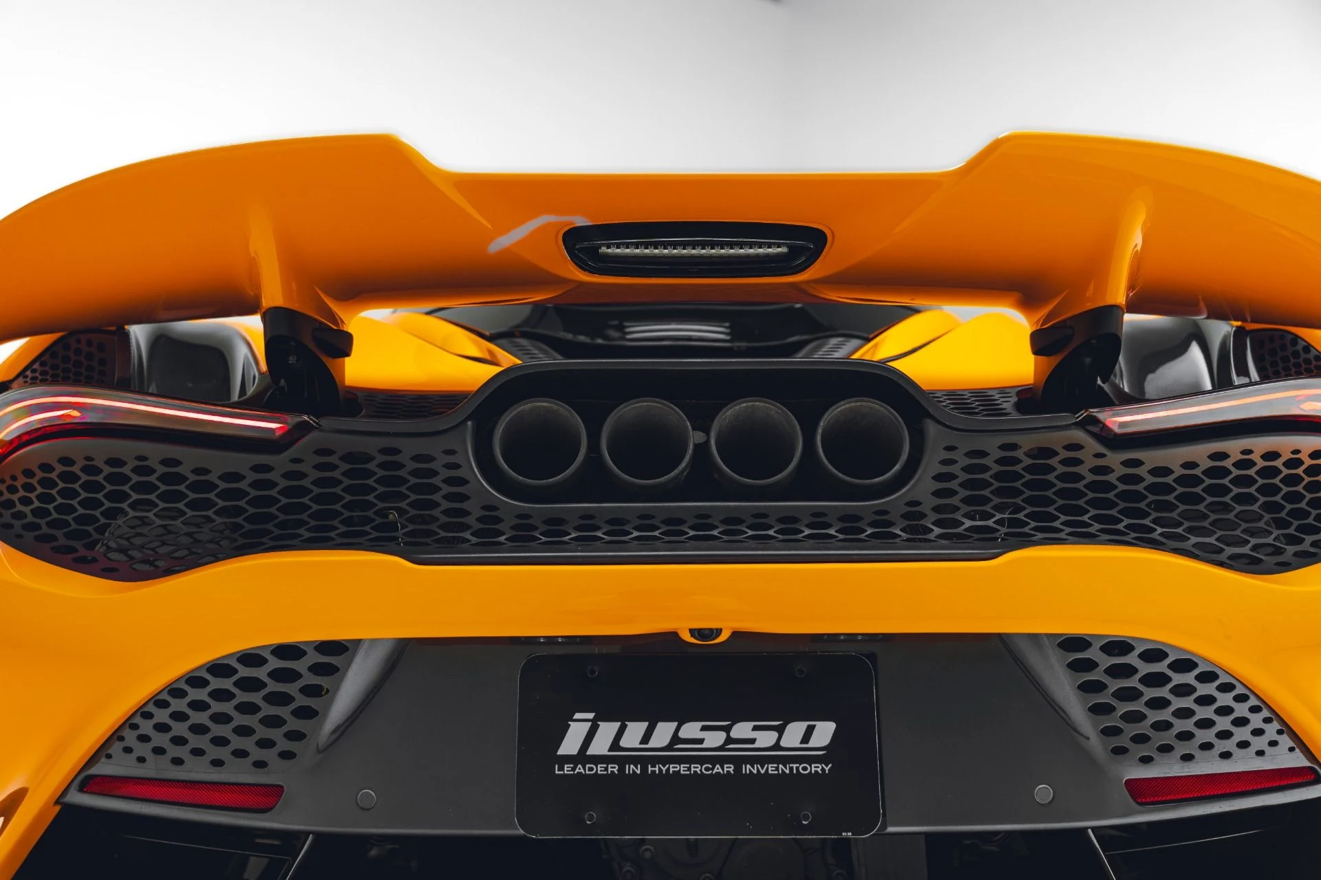 mph019_3355779102_Used_2021_Mc_Laren_765_LT_1781207955_35408baf83