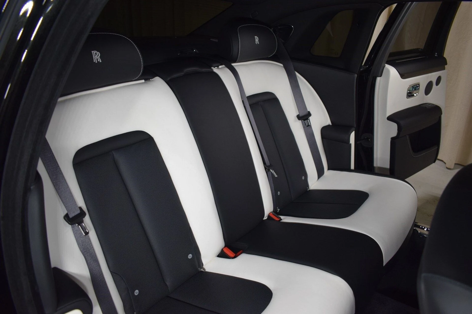 mph019_3358165471_e3417a667fda80a008a65c8127500bf5x_1e04306b98