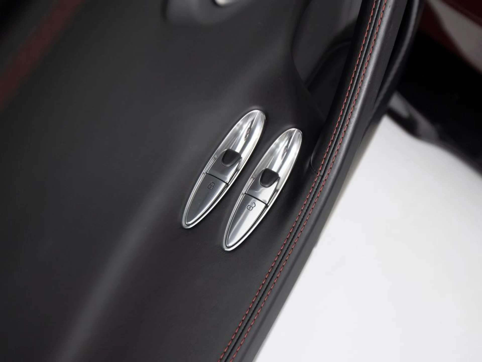 mph019_3364897086_98d5ff11ec0f41a72870fef0e9ac7865x_e0161815be