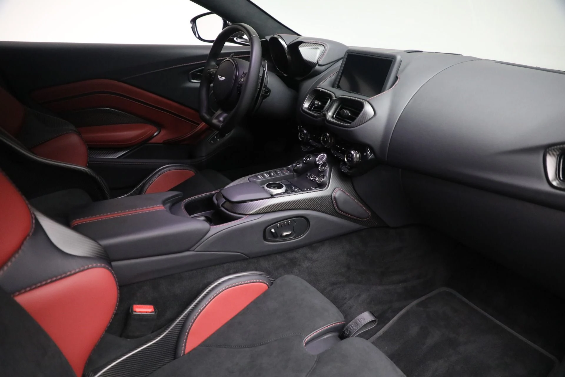 mph019_3368881528_Used_2023_Aston_Martin_Vantage_V12_efdfcf0855