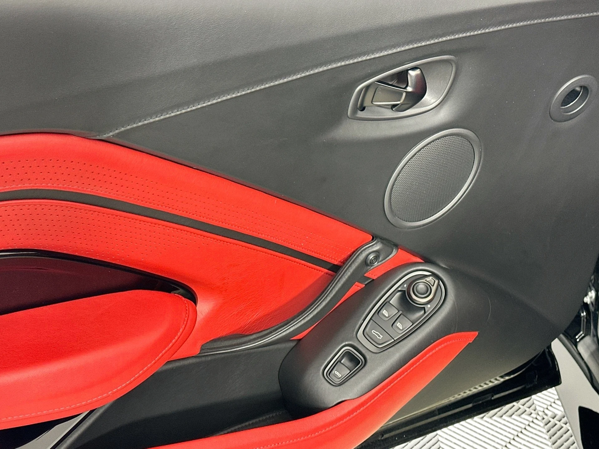 mph019_3369646410_20_ba996d990d