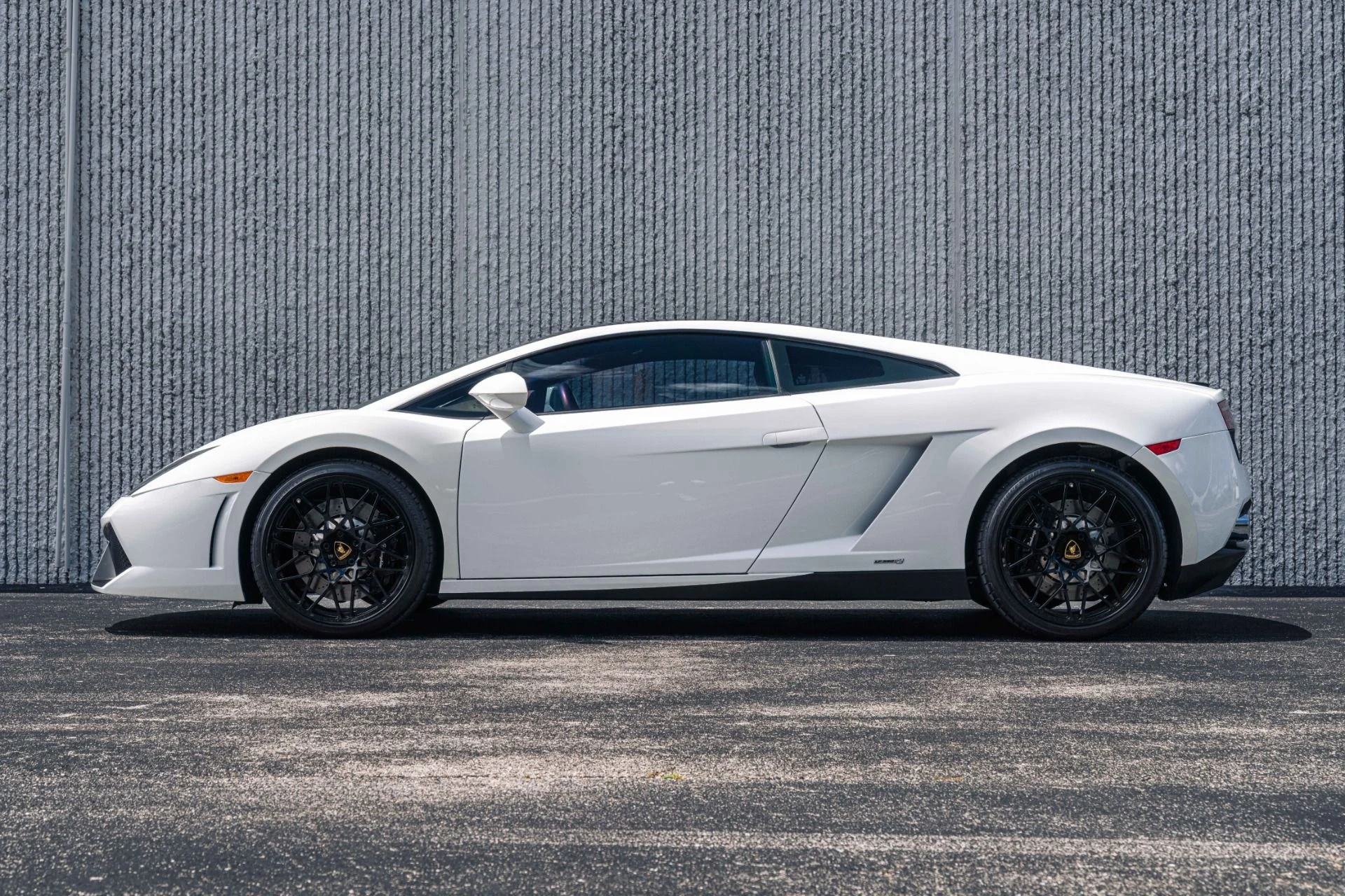 mph019_337171392_Used_2013_Lamborghini_Gallardo_LP_550_2_w_Front_Lift_Reverse_Camera_Branding_Pack_1712609613_9239655483