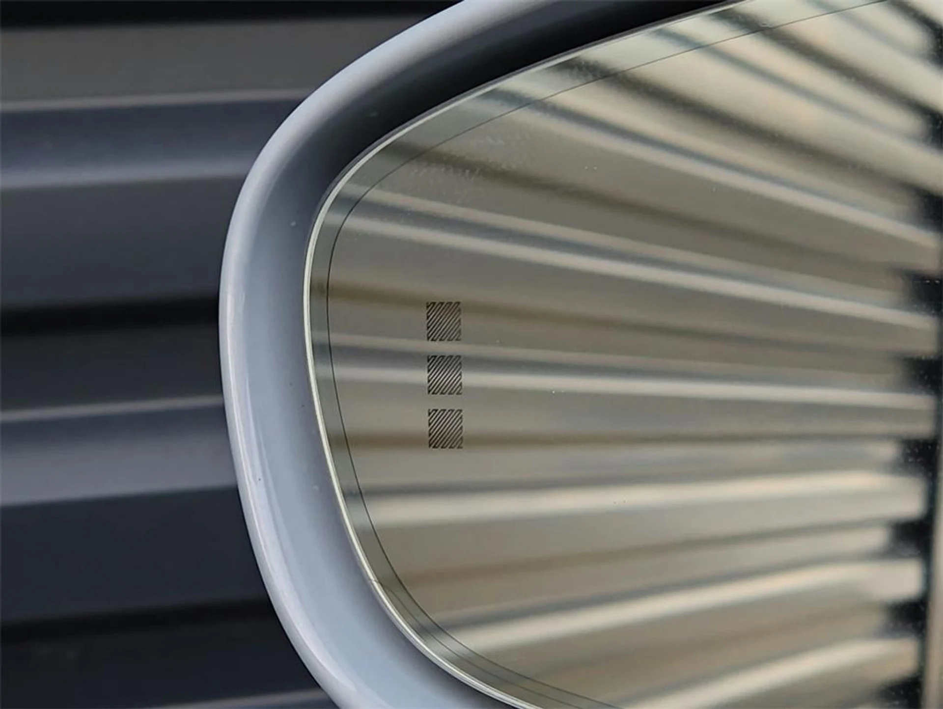 mph019_3384284839_g_L0e2c_At_V_5vz_T_Sq_S_Wd_K_Ef_ZU_7c8_624ec7f23f