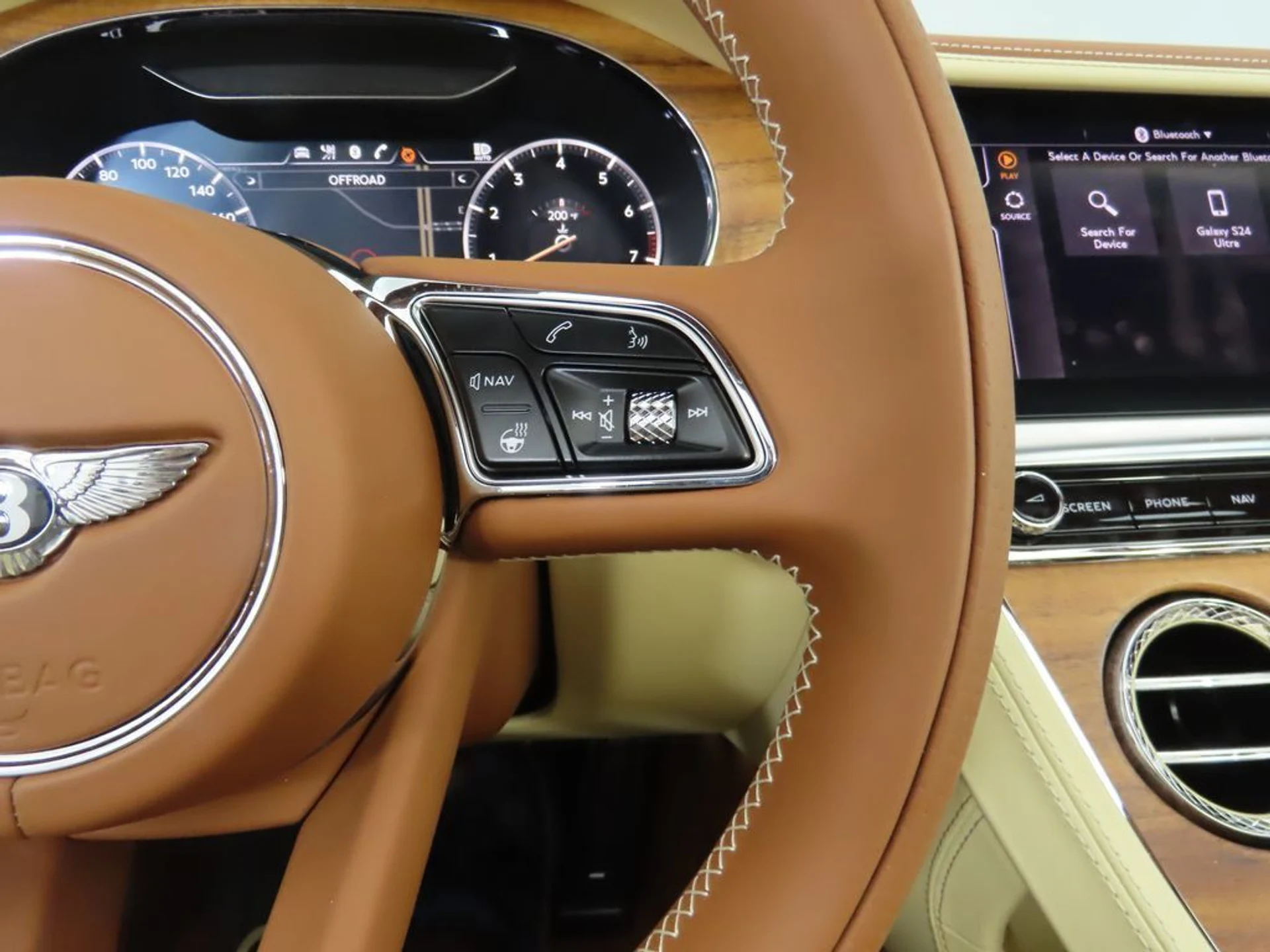 mph019_3390599867_used_2022_bentley_continental_gtmullinerconvertible_8119_22887196_20_1024_94ac1f61b4
