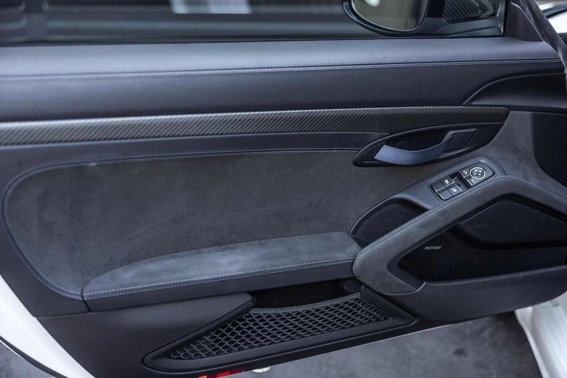 mph019_3401862805_d51575634bf0a01edf900b1574a8d0c0x_b52738fbf9