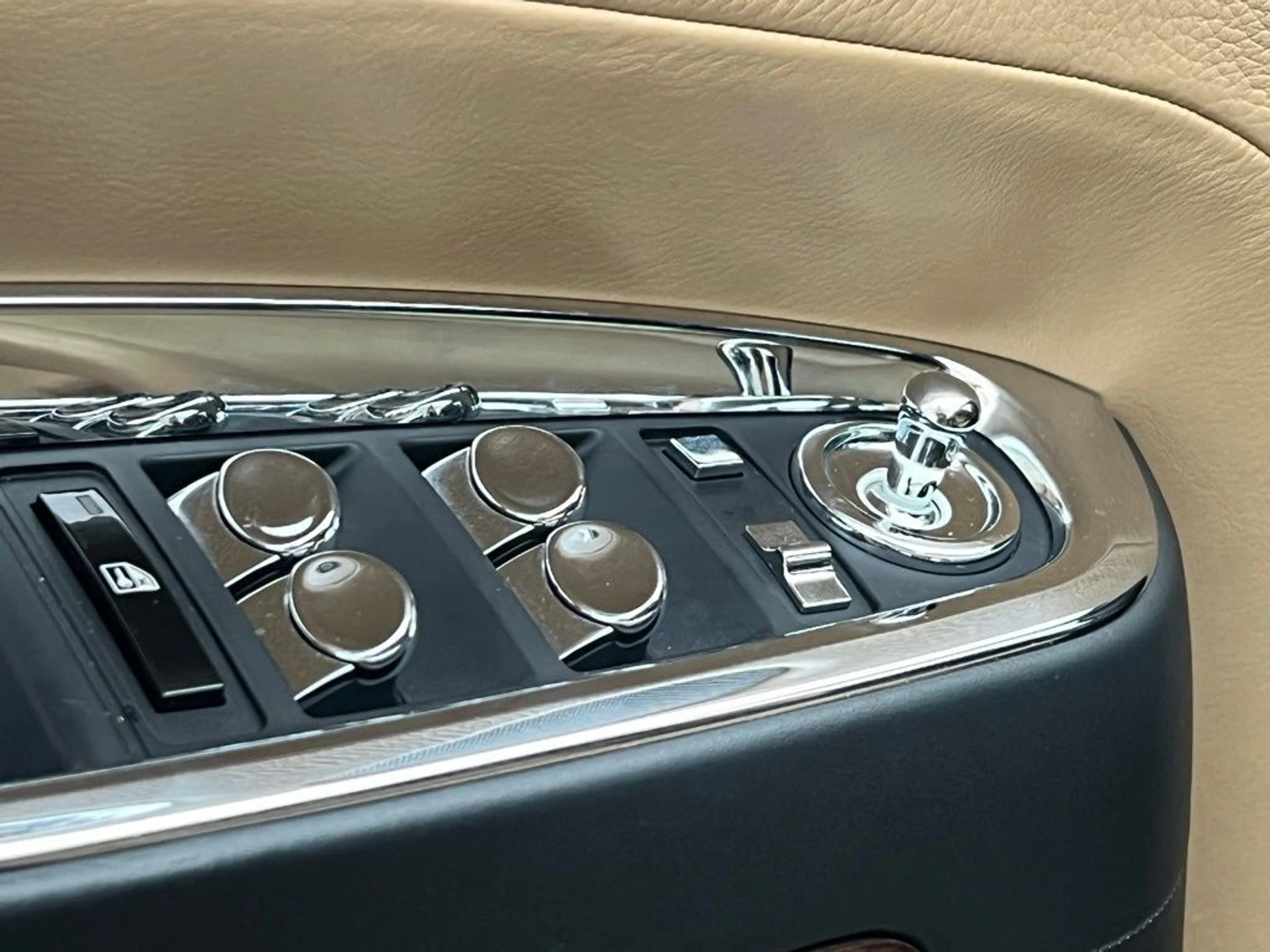 mph019_3403181661_ec2cf1f984e022137bf94635661ac28fx_9dff8a476a