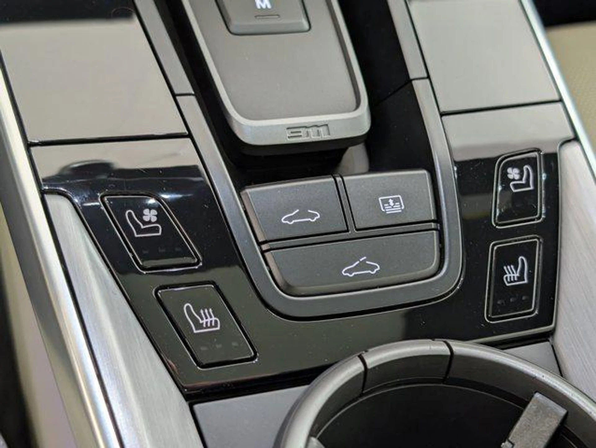 mph019_3405071804_0h_BW_R0_Vl1x_PMY_2zy4m_Nc_UII_4f0_f52defcd35