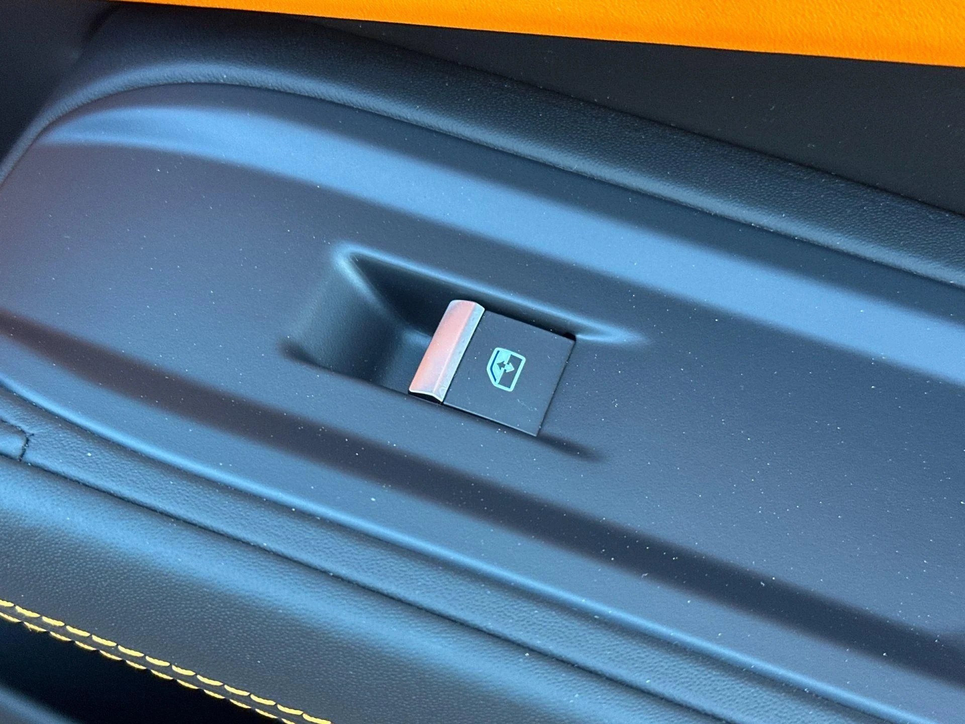 mph019_3405637126_Used_2021_Lamborghini_Urus_1772634333_da03d3a39e