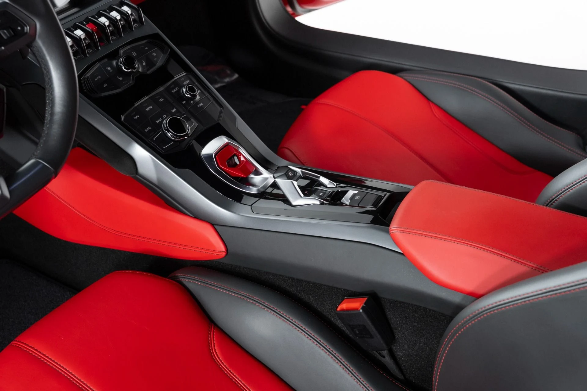 mph019_3405982962_Used_2015_Lamborghini_Huracan_LP_6104_1757361055_317e4c85a4