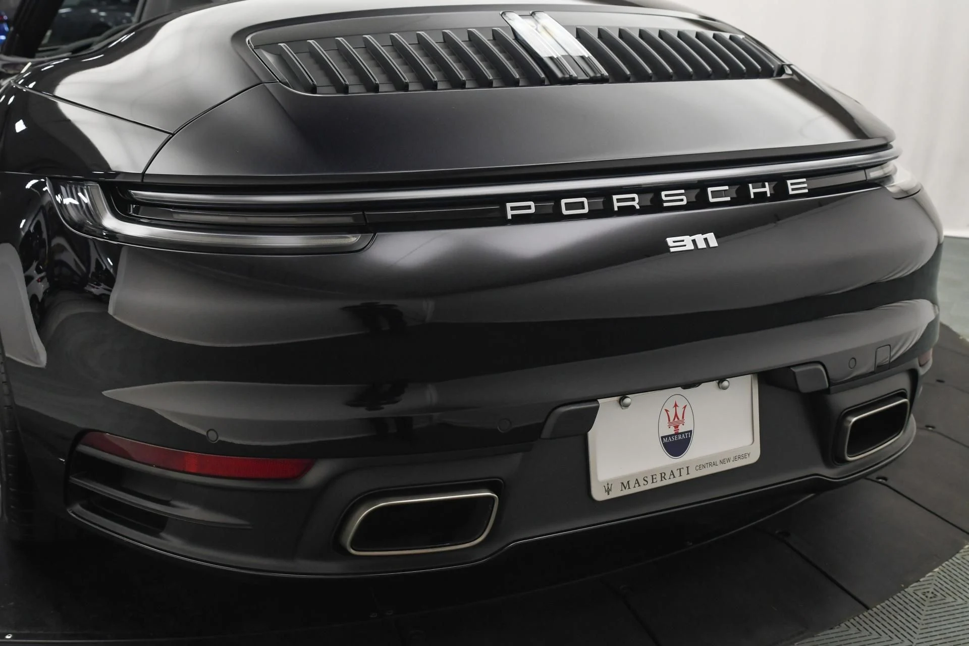 mph019_3406814184_Used_2022_Porsche_911_Carrera_1753776350_b199b5f9c5