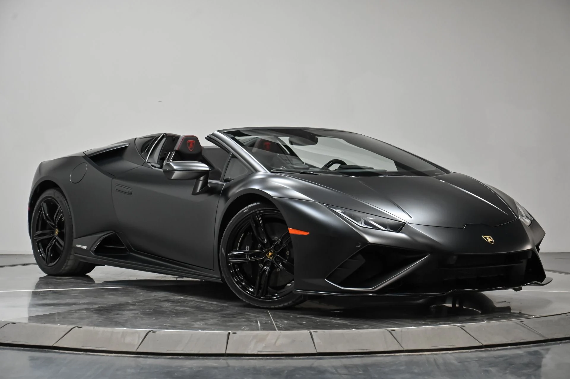 mph019_3410361352_Used_2021_Lamborghini_Huracan_EVO_Base_1754943385_1be56523fd