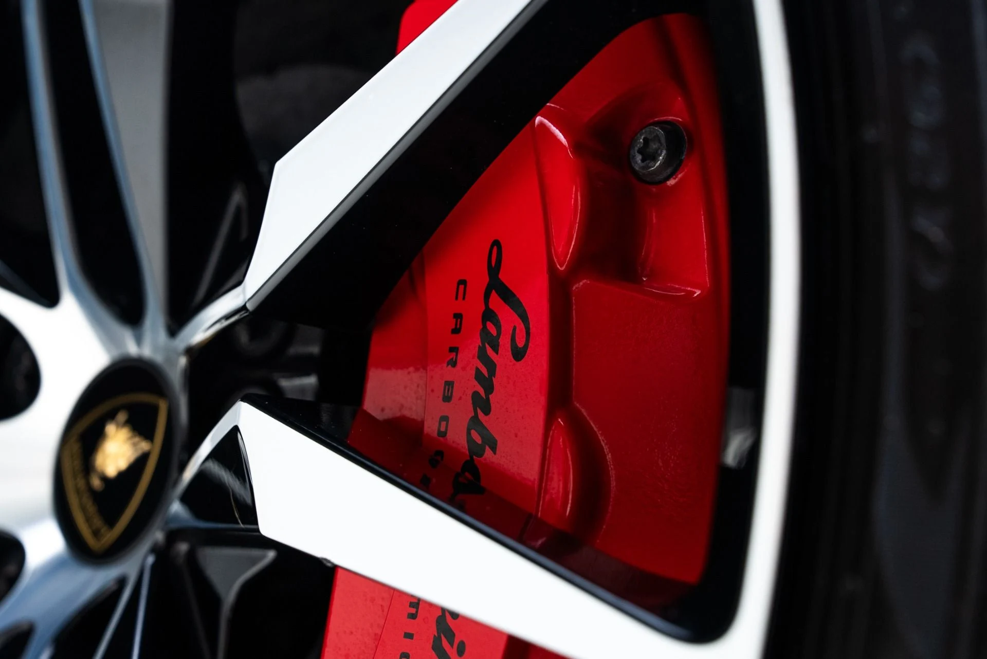 mph019_3412898194_Used_2017_Lamborghini_Aventador_LP_740_4_S_1775604663_1c7108735b