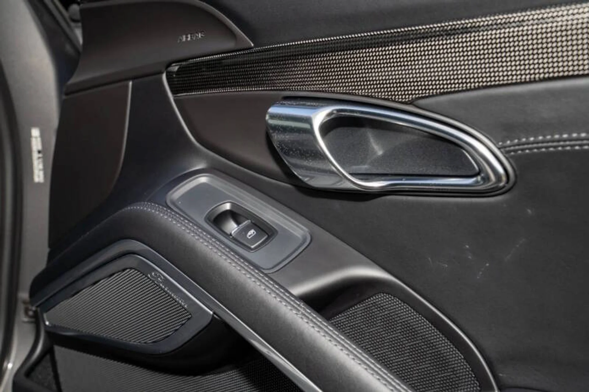 mph019_3413007058_2016_porsche_911_turbo_s_awd_2dr_coupe_7d8059c702