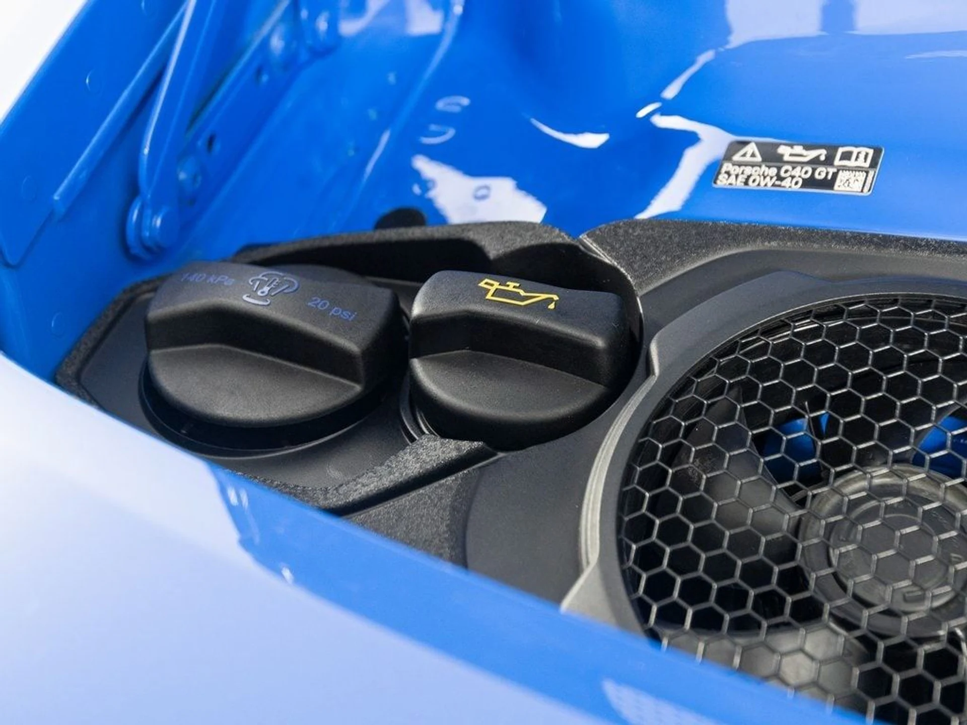 mph019_341520590_0e2f33d62dd3ce08f18c33992ffd3b7cx_0e8271c27e