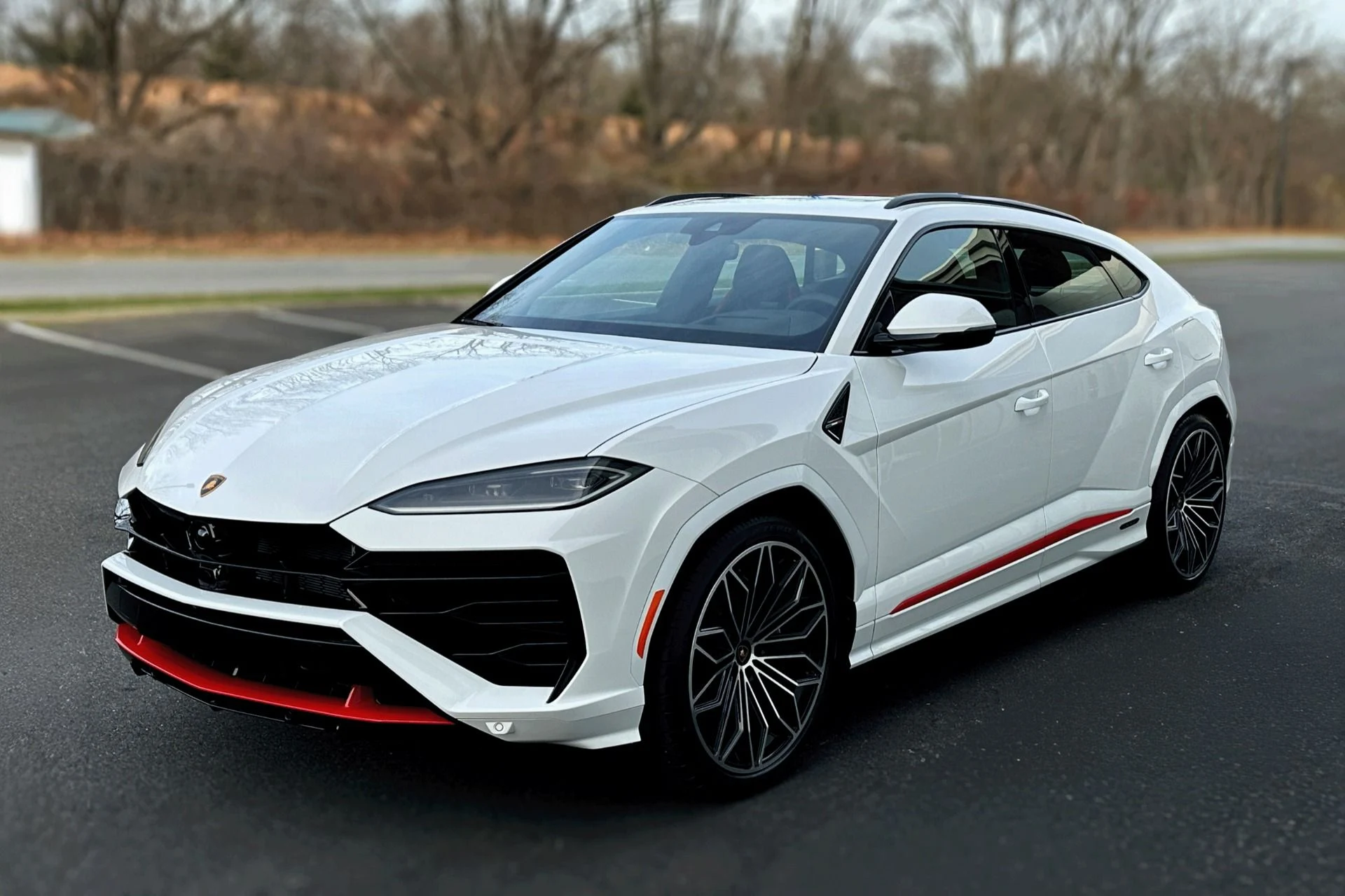 mph019_341565543_New_2025_Lamborghini_Urus_SE_1765534314_fd5e2d3d7d