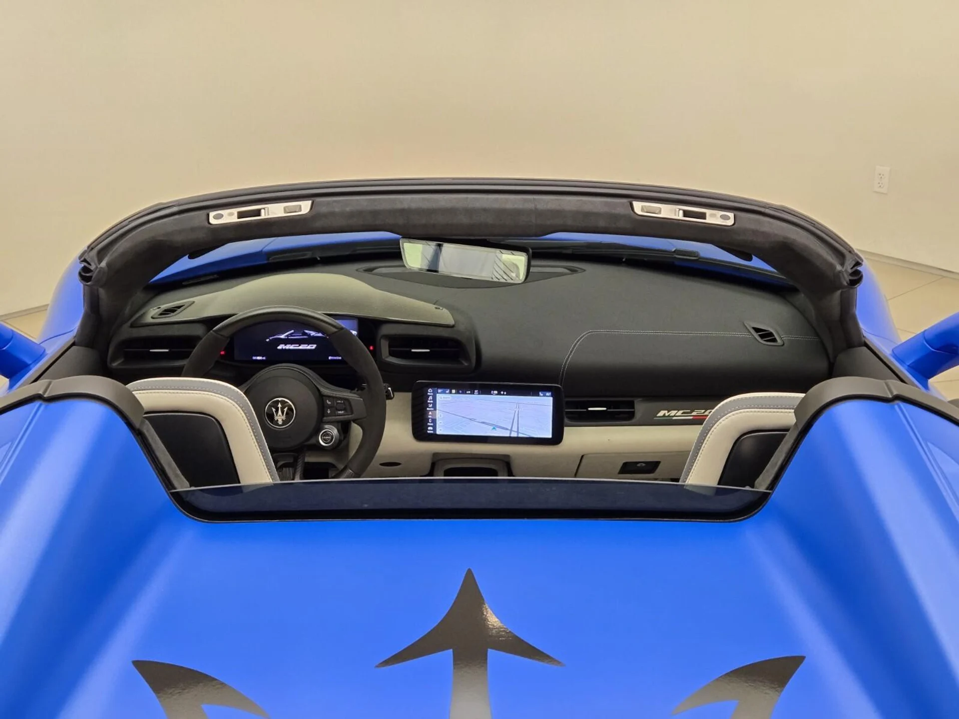 mph019_3421756110_Used_2023_Maserati_MC_20_1765004037_0042cf2c05