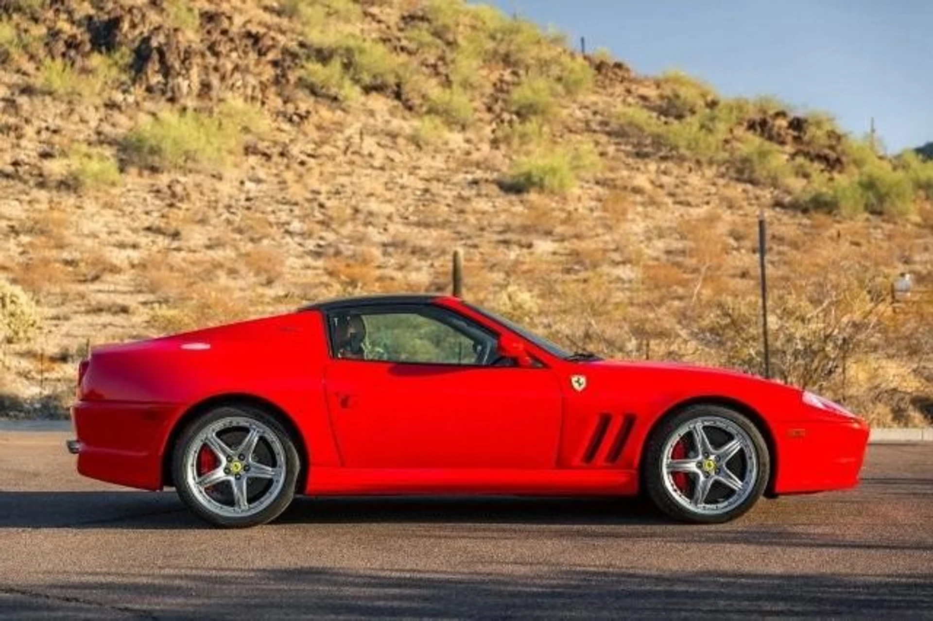 mph019_3430050773_Used_2005_Ferrari_Superamerica_1773854913_5f9383f5c5