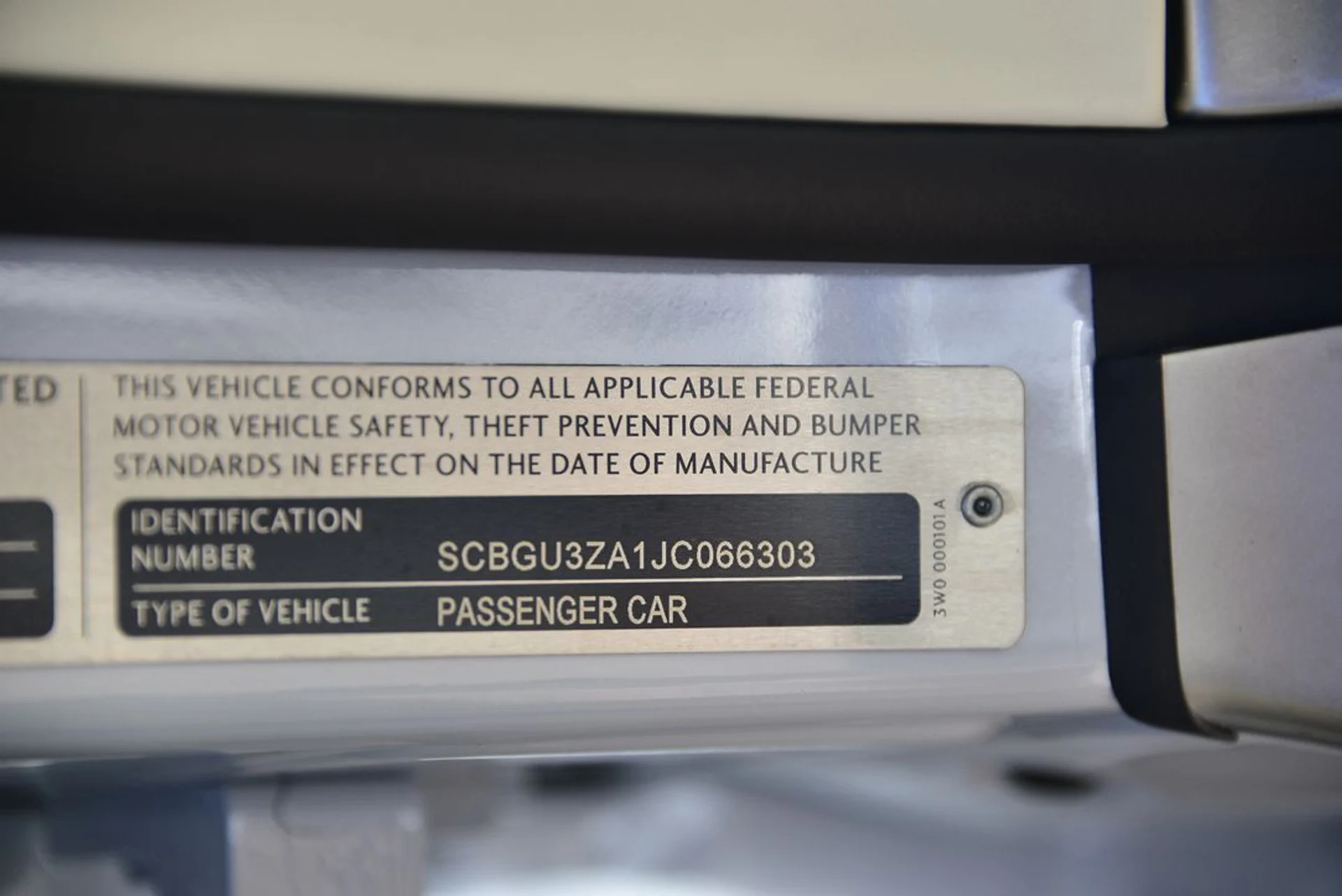 mph019_3440516487_06f70a01b355475df580ca5a9df3e746x_bd90f91b7b