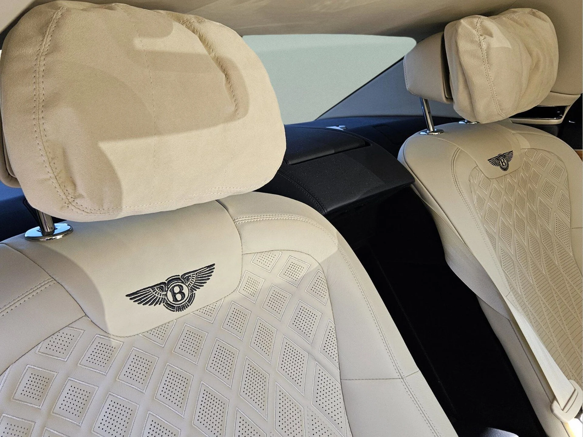 mph019_3452488487_37612621eef450d89c81590c1b1fecd8x_6eee739a86