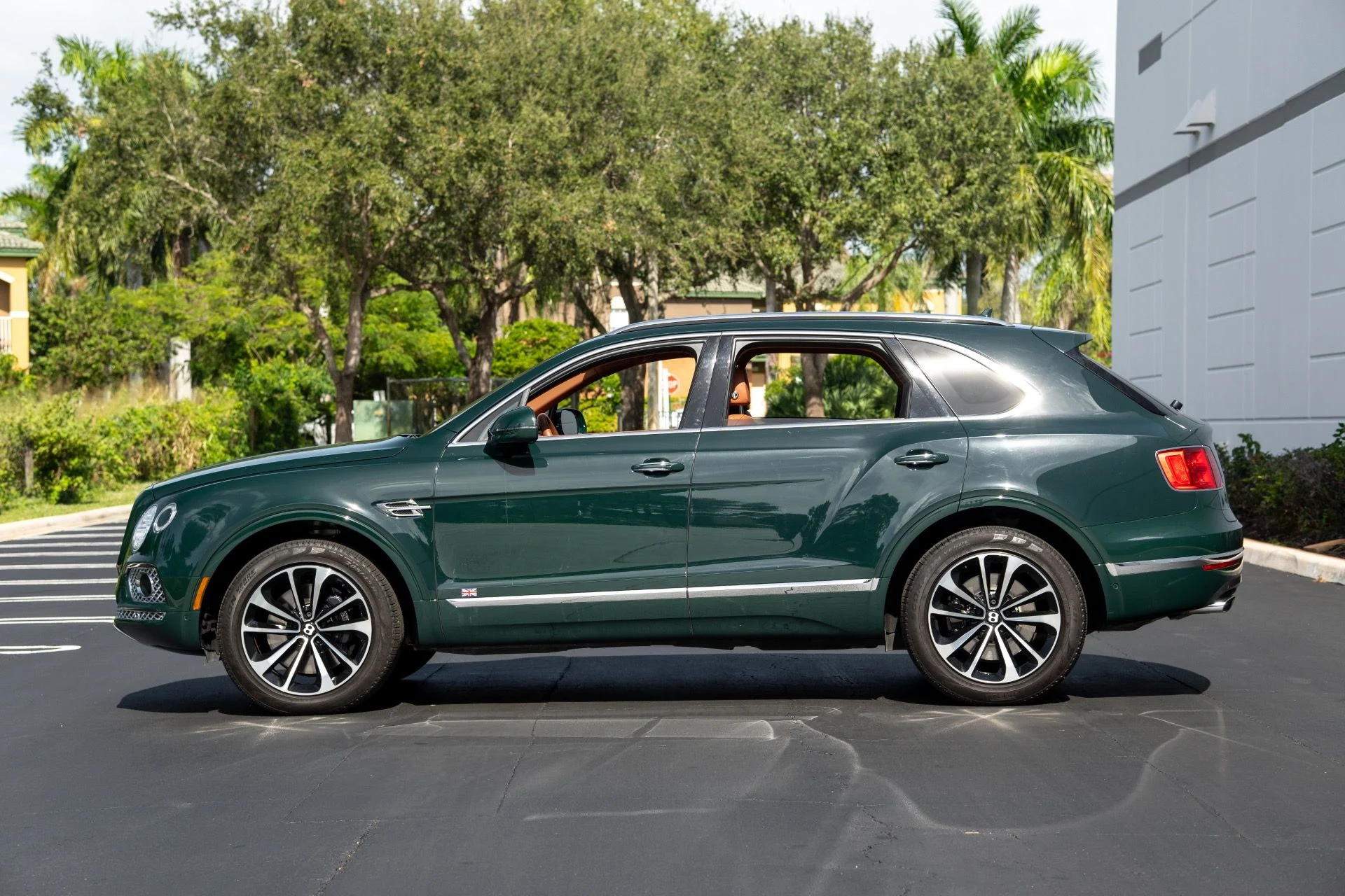 mph019_3458341435_Used_2017_Bentley_Bentayga_W12_First_Edition_1762987118_ee9fad4d87