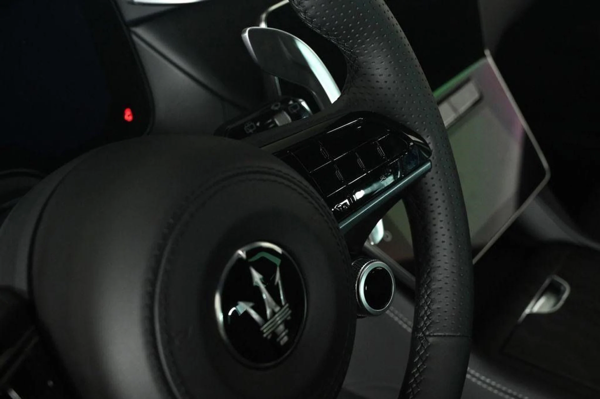 mph019_3460042668_new_2025_maserati_grecale_awd_11350_22975645_19_1024_407b54f9b8