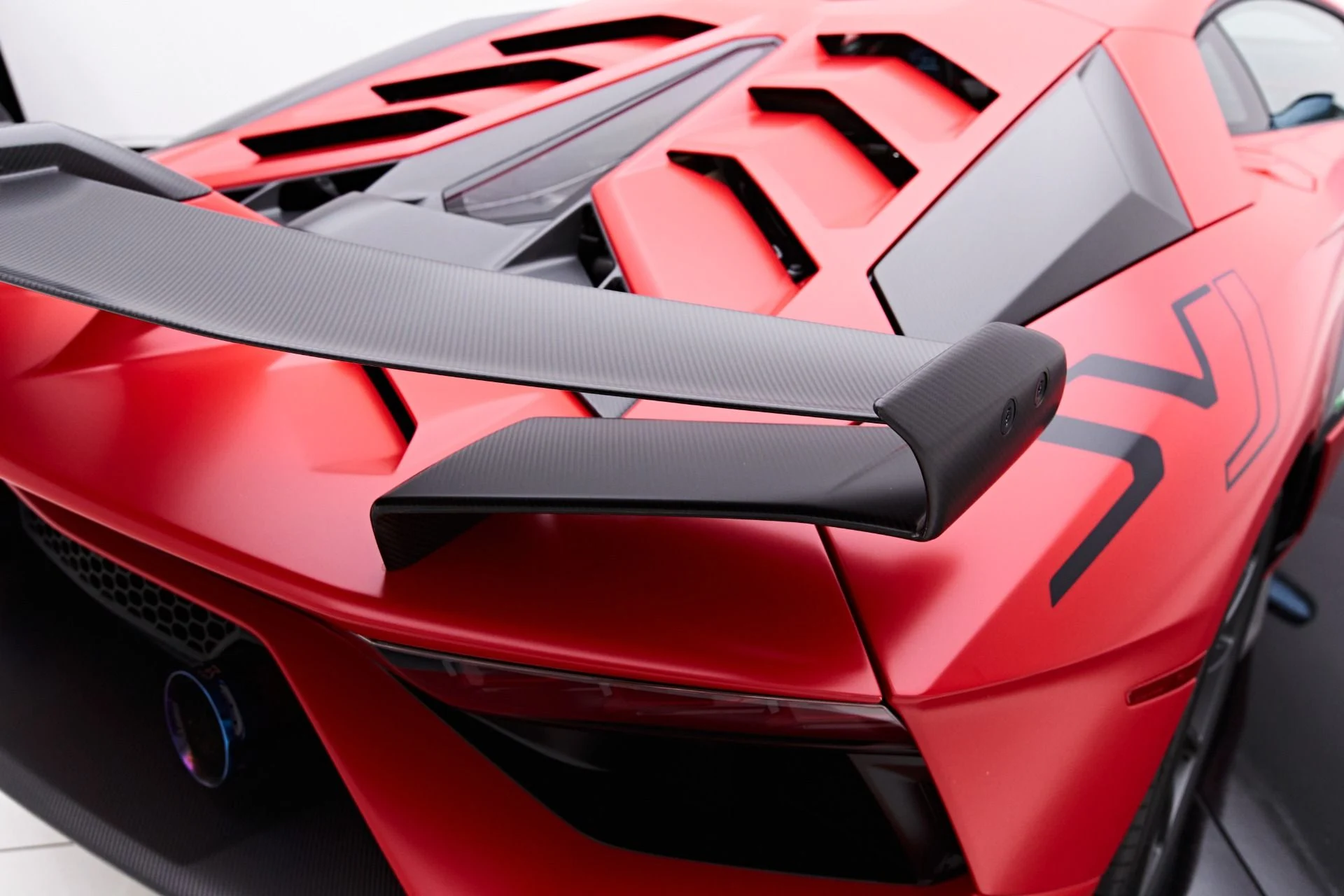 mph019_346313392_Used_2019_Lamborghini_Aventador_SVJ_Base_1660667507_22ed572a95