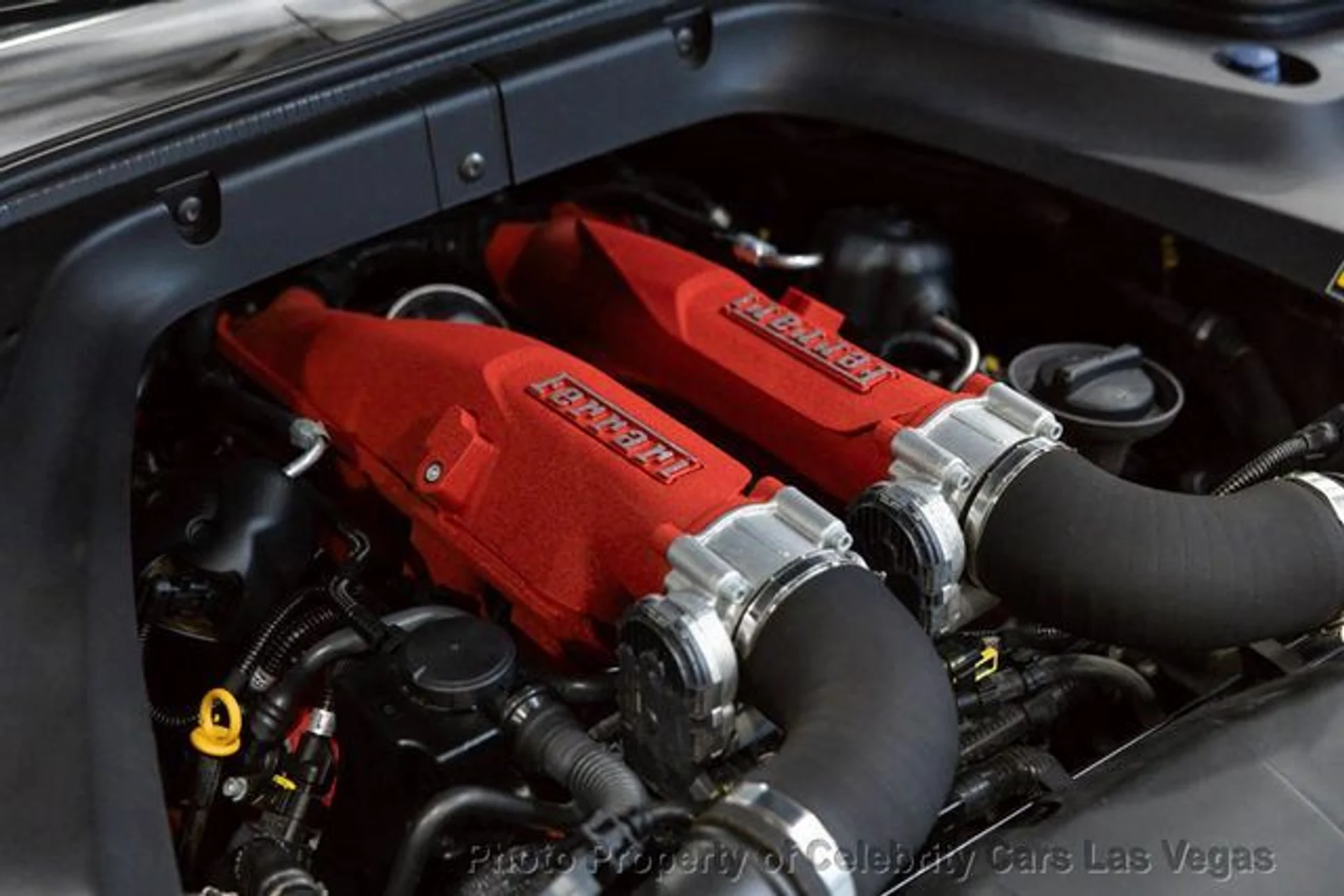 mph019_3464464696_used_2017_ferrari_california_t_convertible_9707_23074635_24_640_990b5eb762