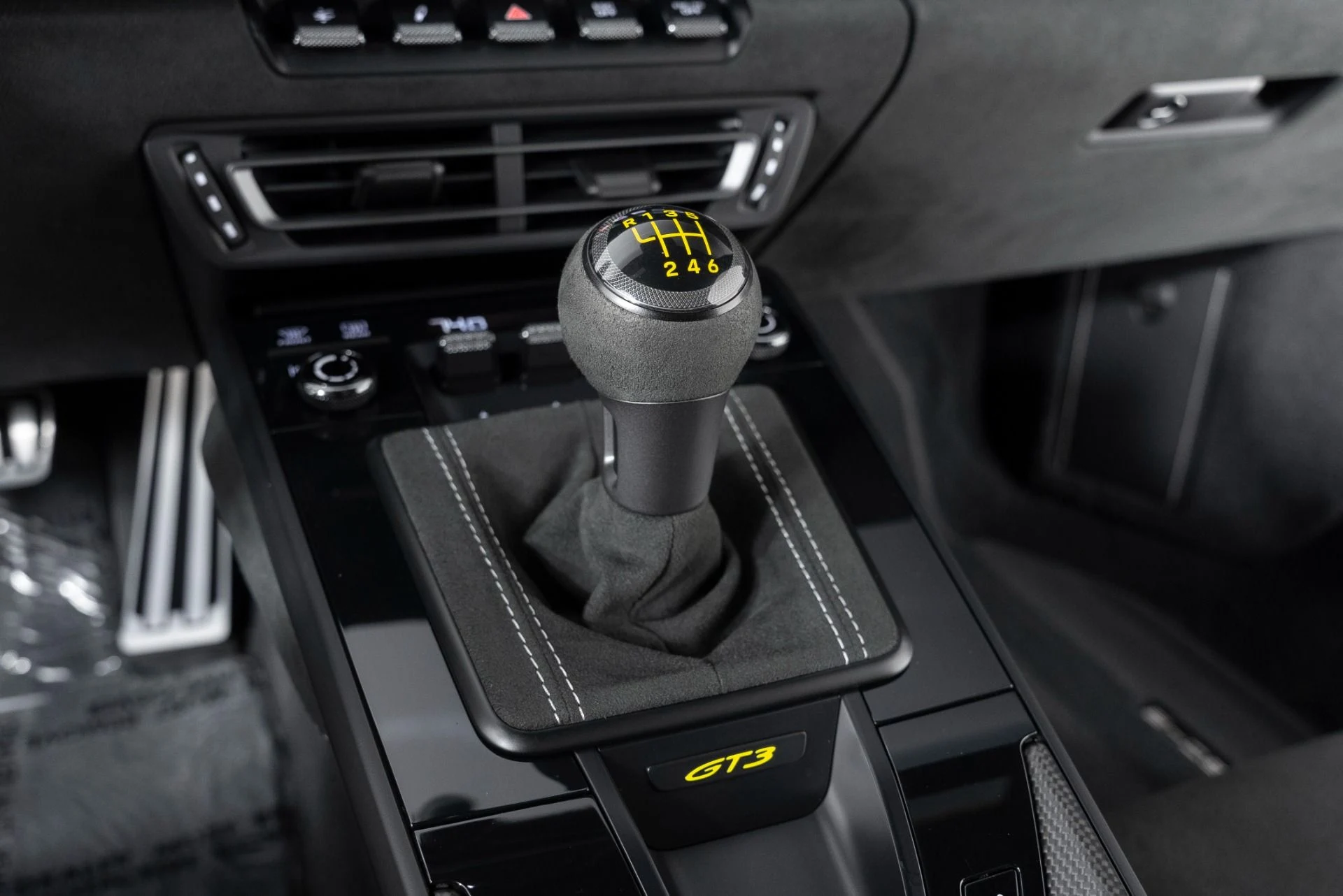 mph019_3467132335_Used_2022_Porsche_911_GT_3_1772126171_70f13965d0