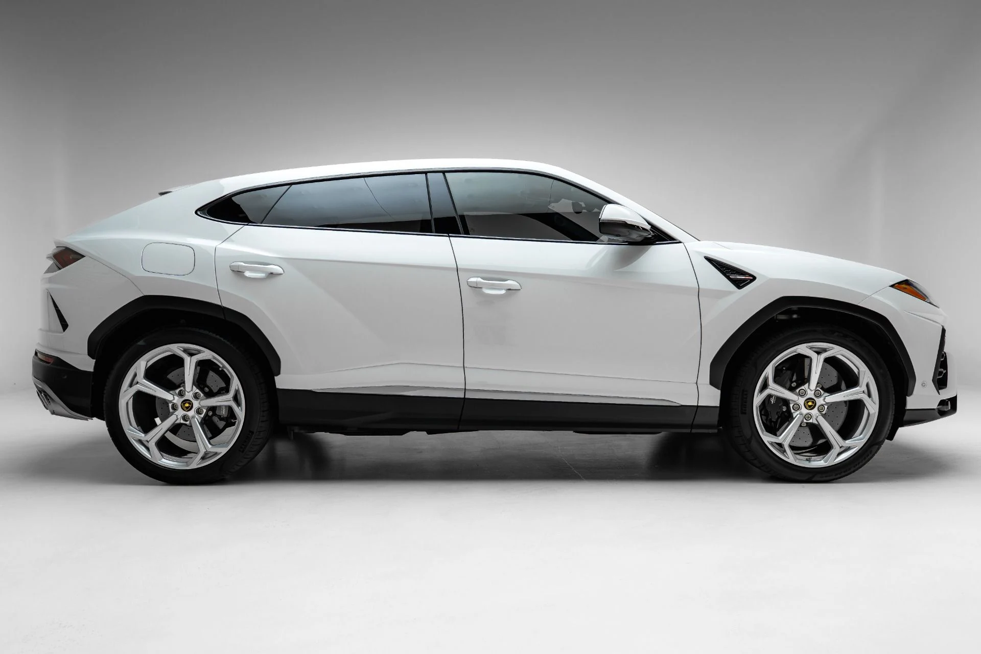 mph019_3472413804_Used_2020_Lamborghini_Urus_1780965464_ffd04b94f6