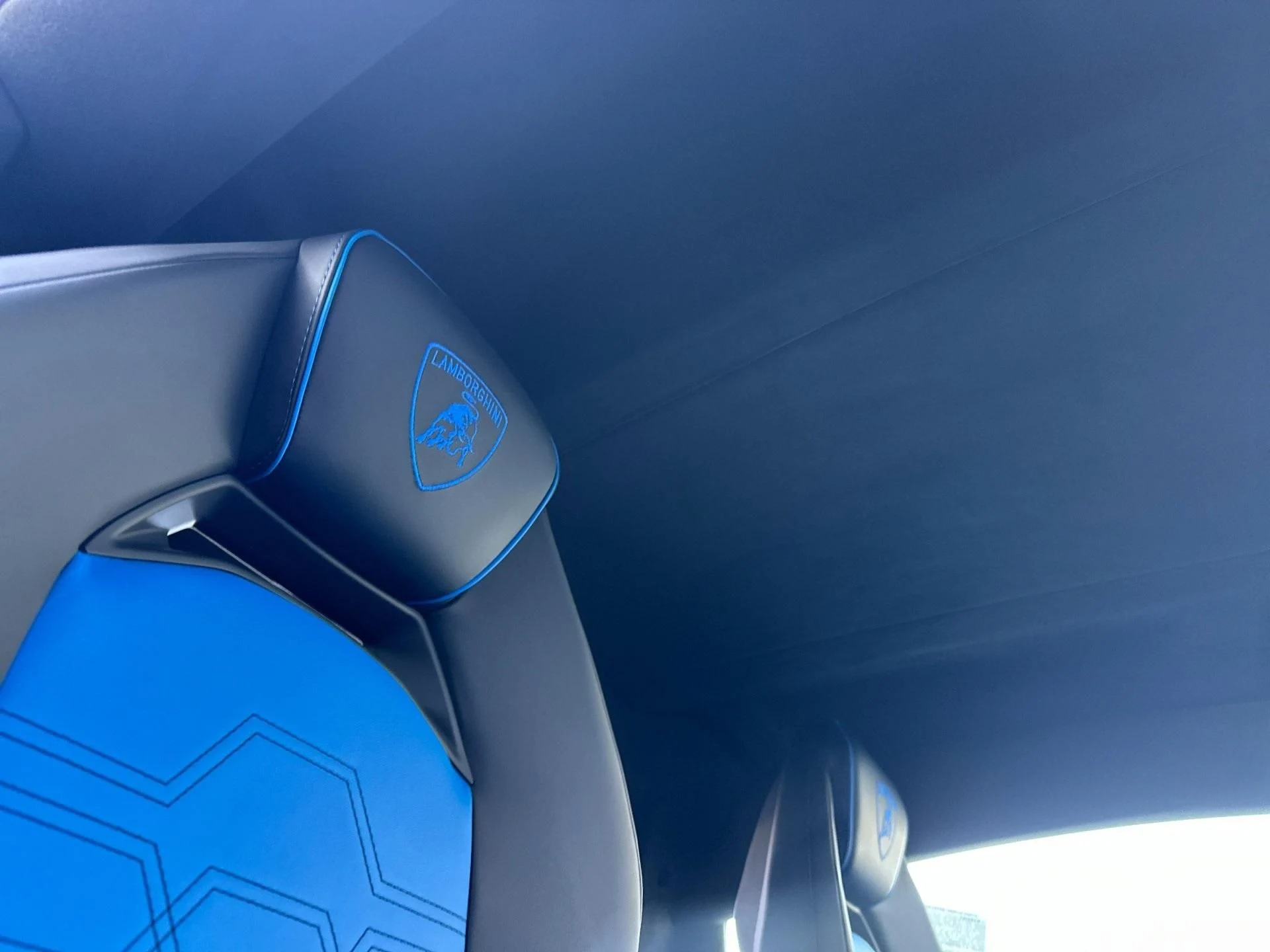 mph019_347695303_New_2025_Lamborghini_Revuelto_Coupe_1761898382_aa3b952941