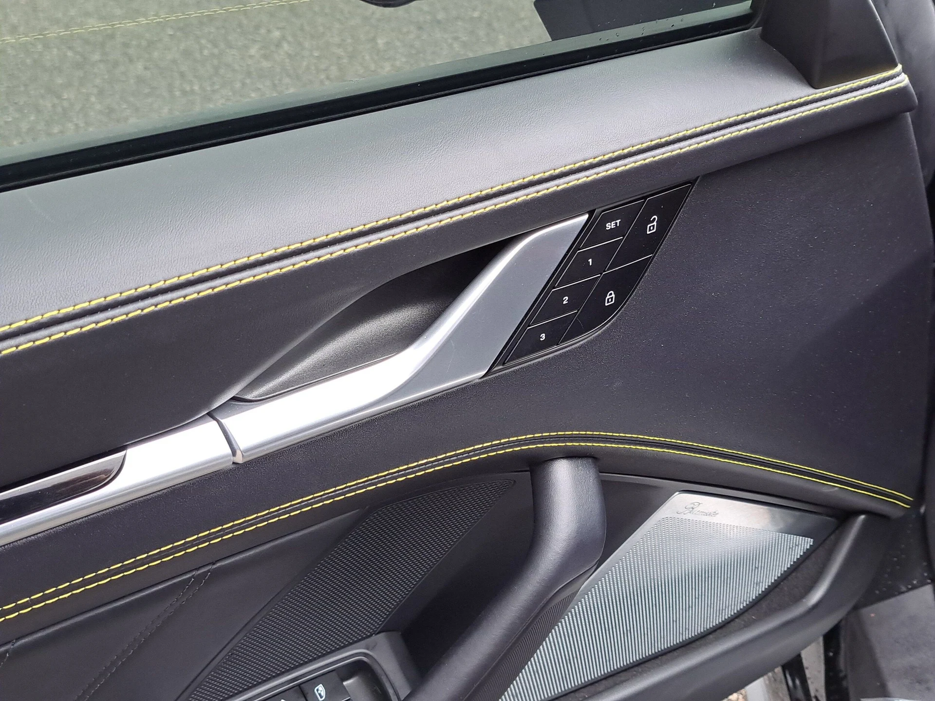 mph019_3483635599_a33e23fdbbc7798b474f36062d82f426x_fcc0d5b421