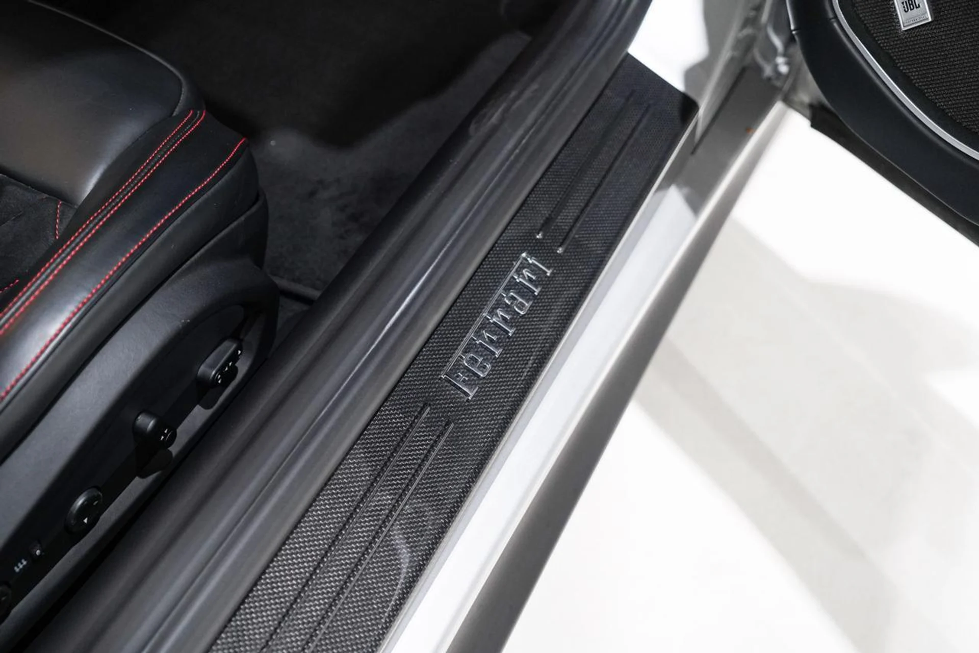 mph019_3491214449_f319f094f71bfd0b110dae82ad2dd369_947fe1b53c